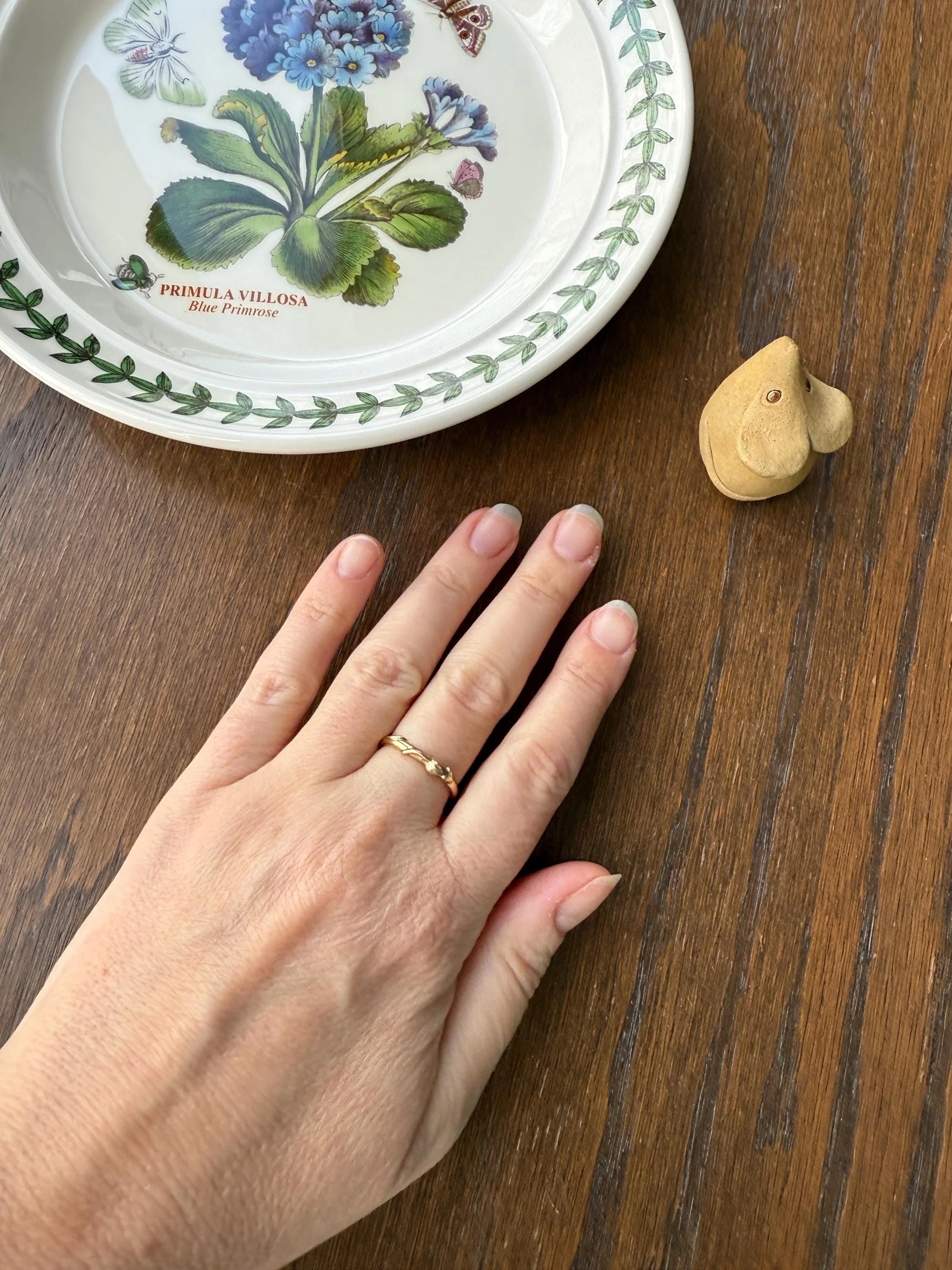 A Mouse from Mouse's House Figural 9k Gold Solid Band Stacker Ring Victorian Style Animal Jewelry Personal Collection Release : ) - Image 14
