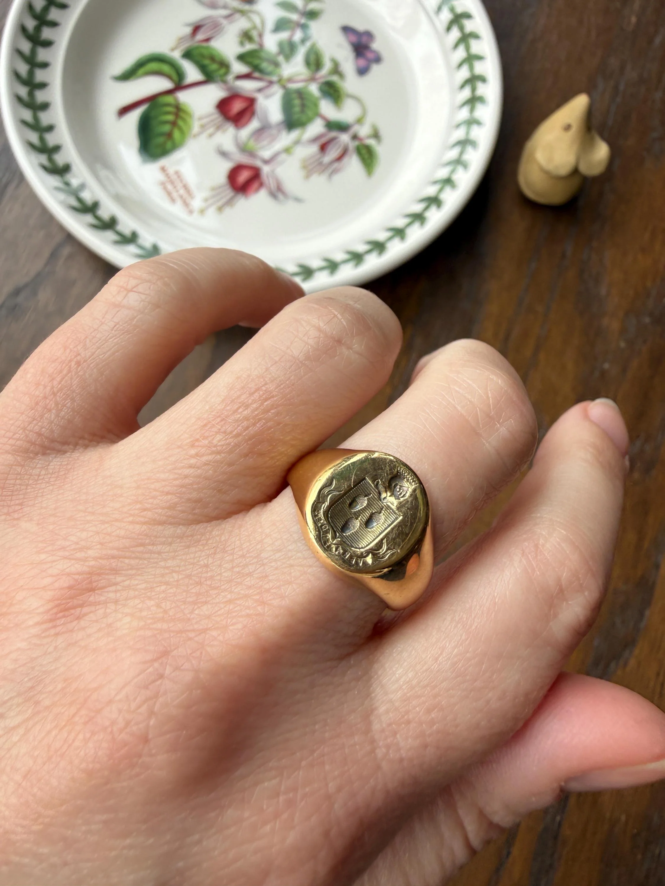 ACORNS True Faith Genuine Trust 18k Gold Count CROWN French Nobility Antique Shield SIGNET Ring Heraldic Crest Chunky Coat of Arm Man Unisex - Image 2