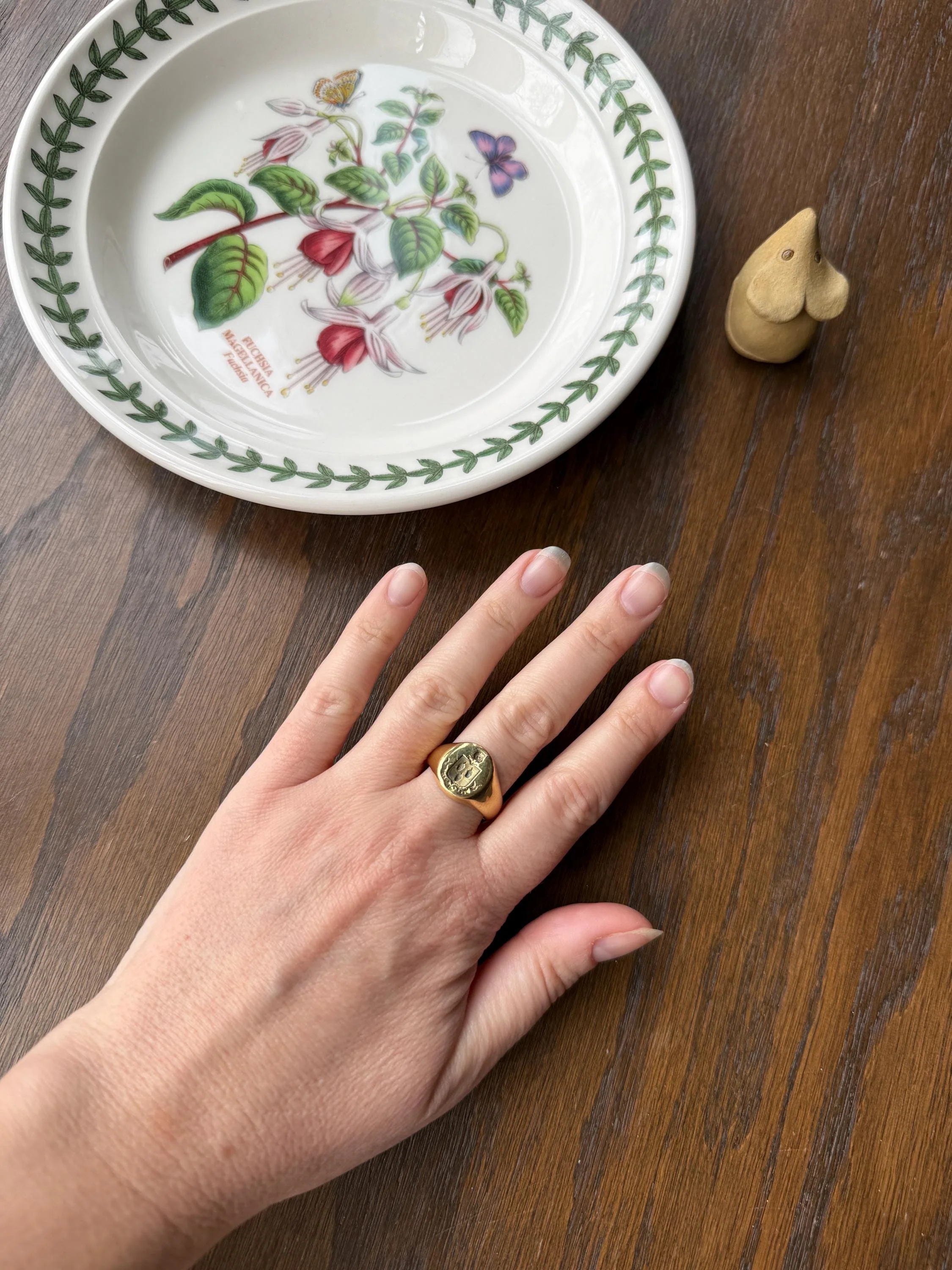 ACORNS True Faith Genuine Trust 18k Gold Count CROWN French Nobility Antique Shield SIGNET Ring Heraldic Crest Chunky Coat of Arm Man Unisex - Image 3