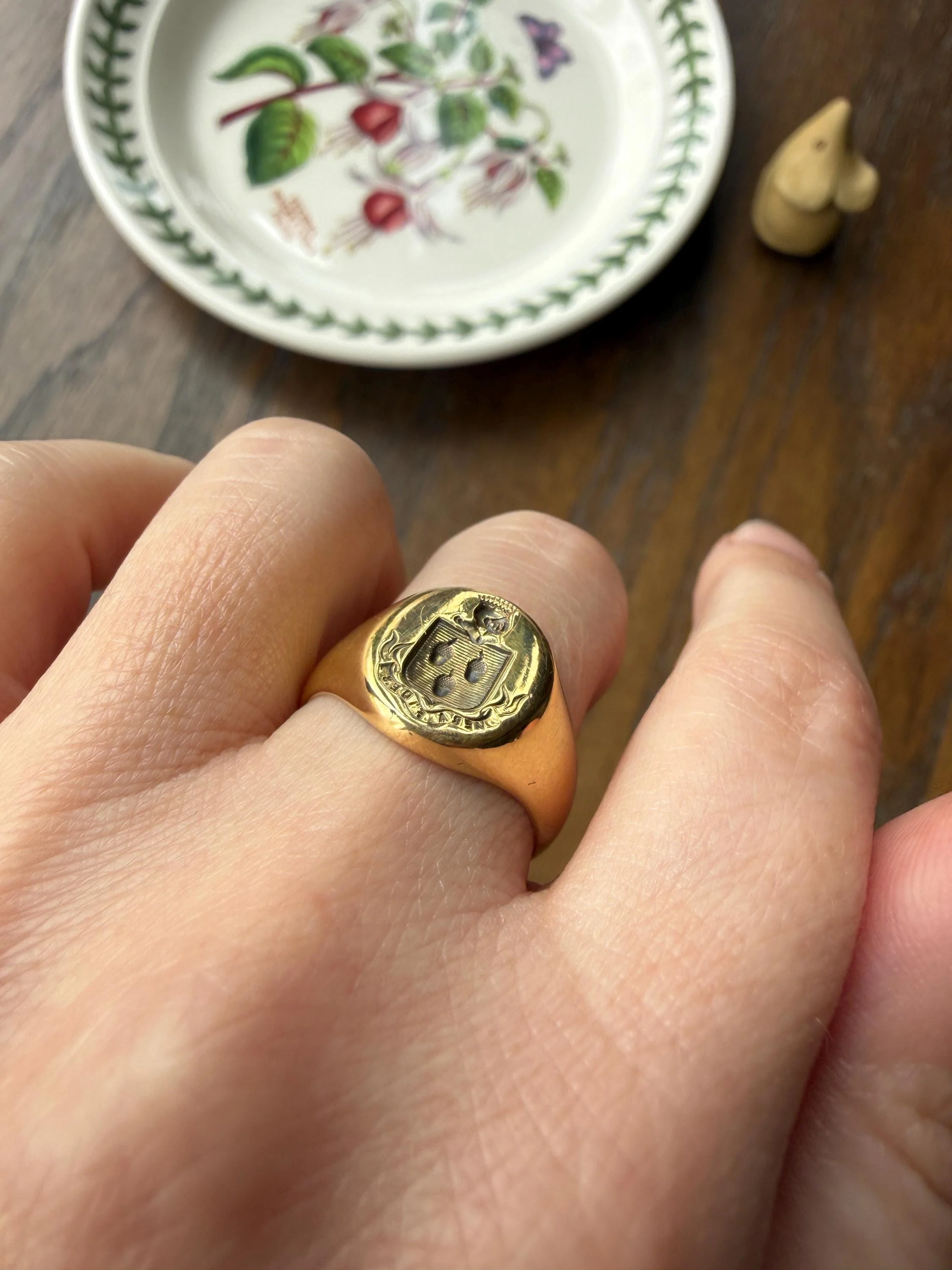ACORNS True Faith Genuine Trust 18k Gold Count CROWN French Nobility Antique Shield SIGNET Ring Heraldic Crest Chunky Coat of Arm Man Unisex - Image 6