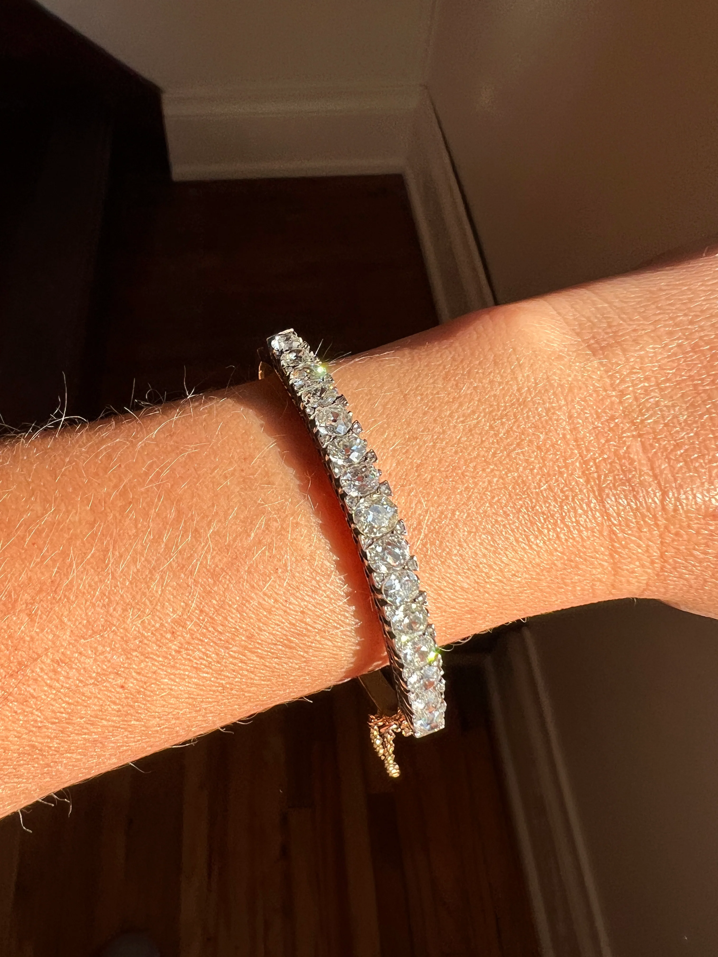 Amazing Antique 6 CARAT Old Mine Cut DIAMOND Encrusted Hinged Bangle Bracelet 18k Gold Rose Cut Spacers Gemset Prong Victorian - Image 11