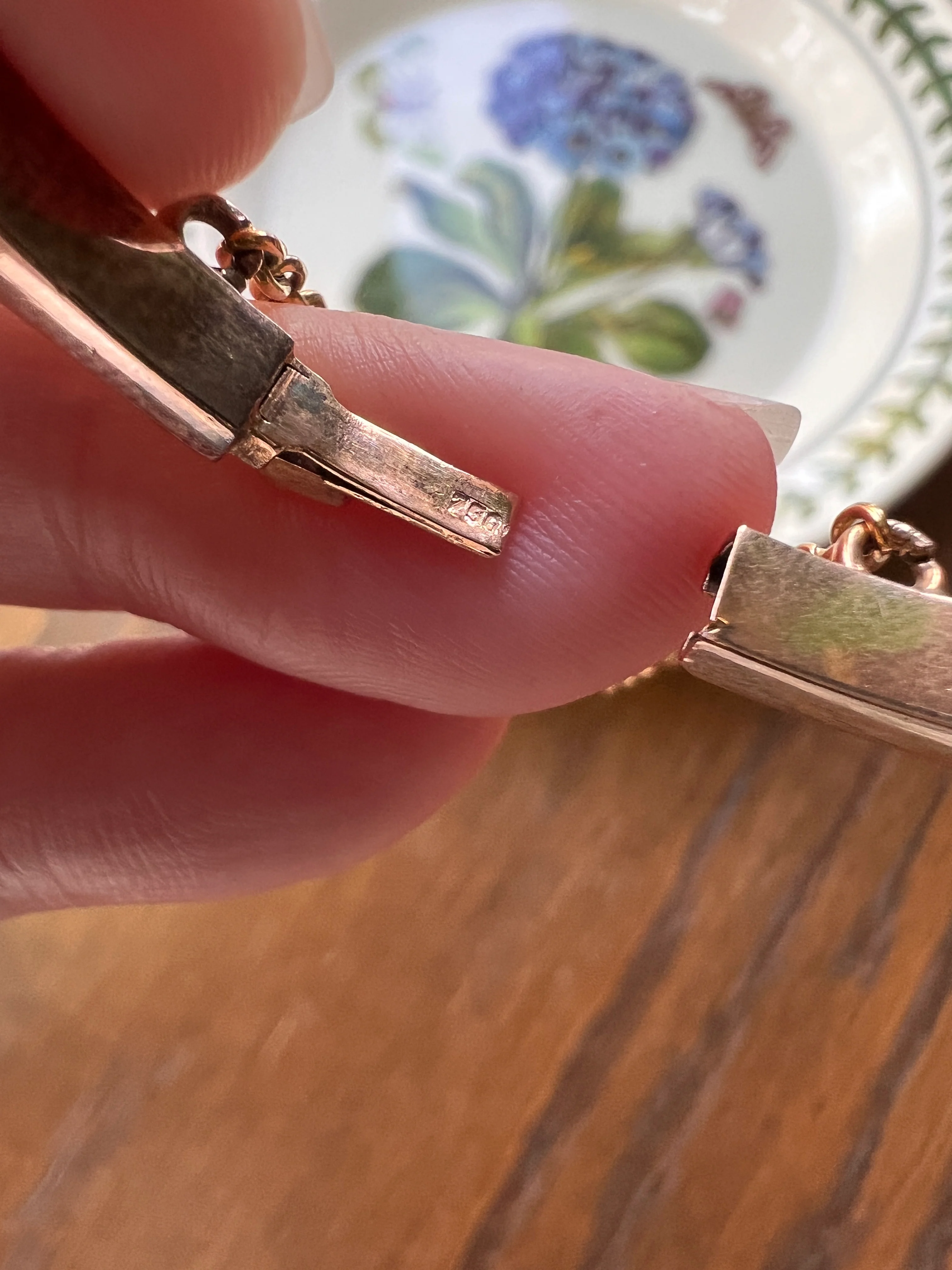 Amazing Antique 6 CARAT Old Mine Cut DIAMOND Encrusted Hinged Bangle Bracelet 18k Gold Rose Cut Spacers Gemset Prong Victorian - Image 18