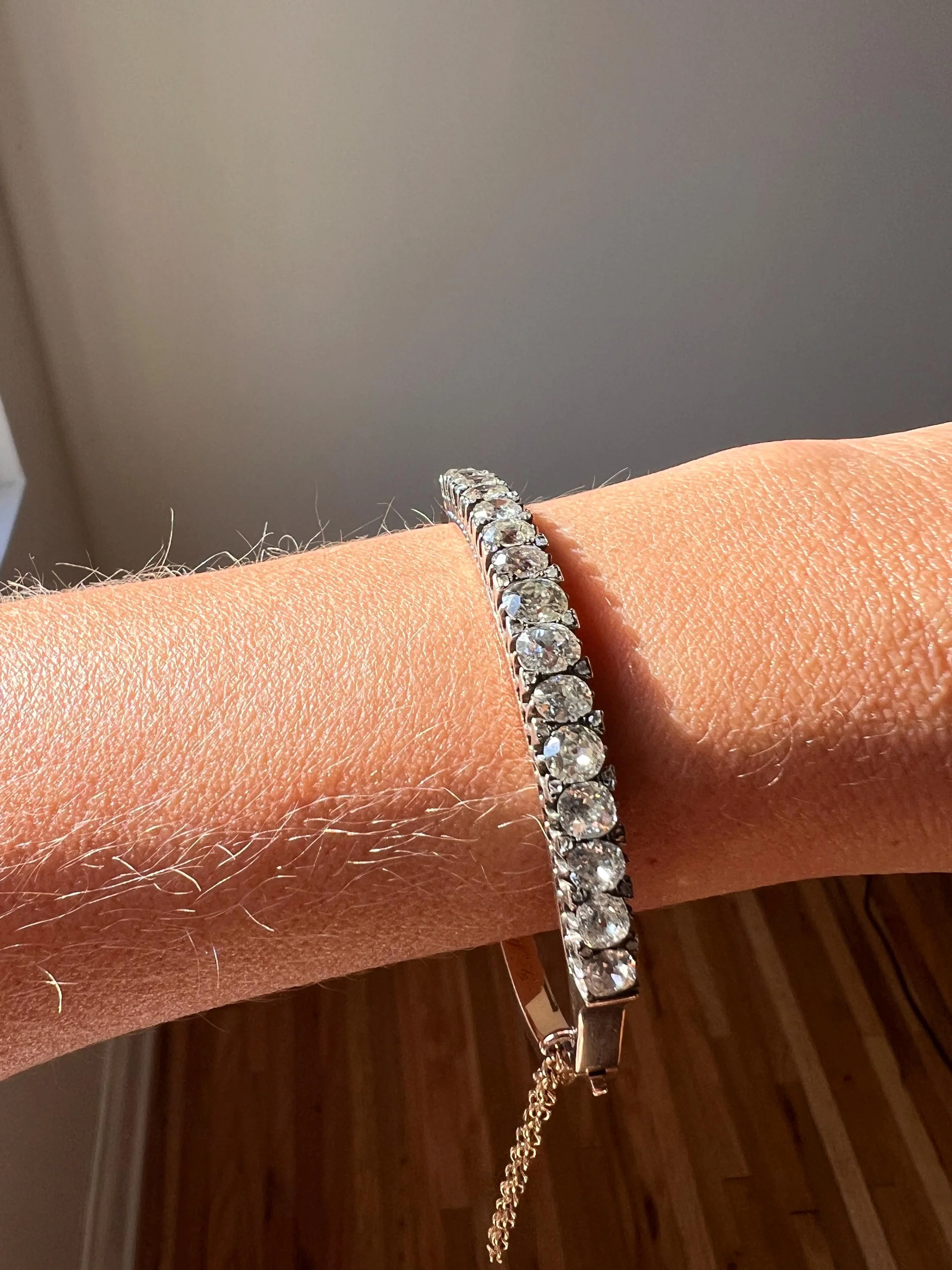 Amazing Antique 6 CARAT Old Mine Cut DIAMOND Encrusted Hinged Bangle Bracelet 18k Gold Rose Cut Spacers Gemset Prong Victorian - Image 4