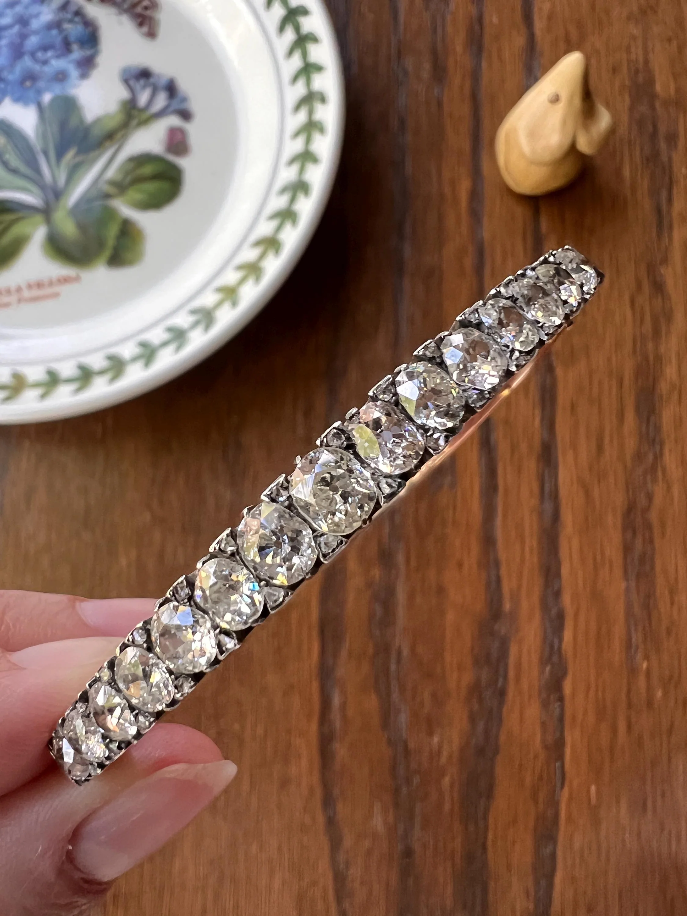 Amazing Antique 6 CARAT Old Mine Cut DIAMOND Encrusted Hinged Bangle Bracelet 18k Gold Rose Cut Spacers Gemset Prong Victorian - Image 6