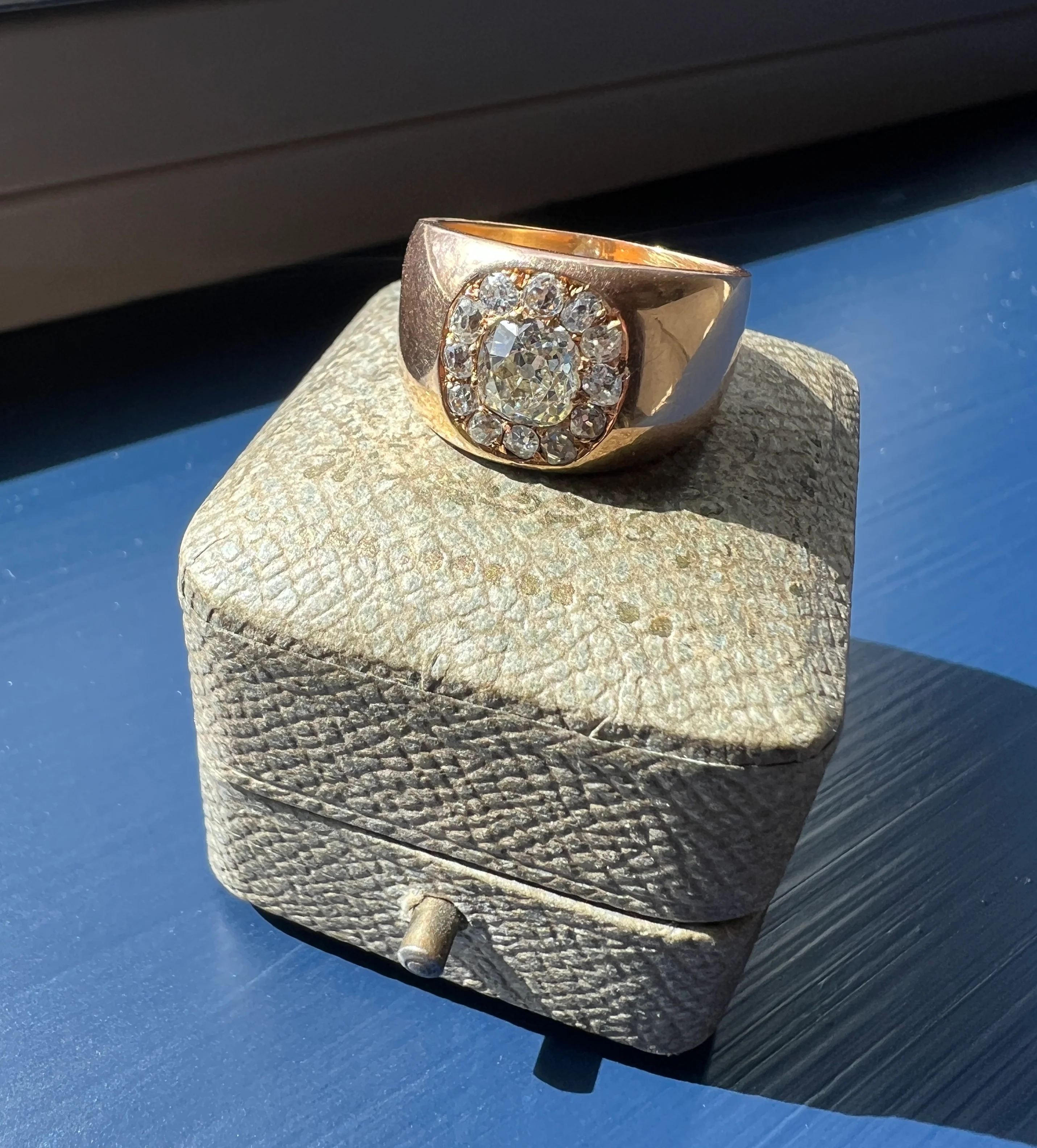 ANTIQUE 1 1/4 Carat Eye Clean Old Mine Cut DIAMONDS Chunky 18k Gold 12mm Wide Cigar Band Cluster Halo Ring French Cobblestone - Image 12