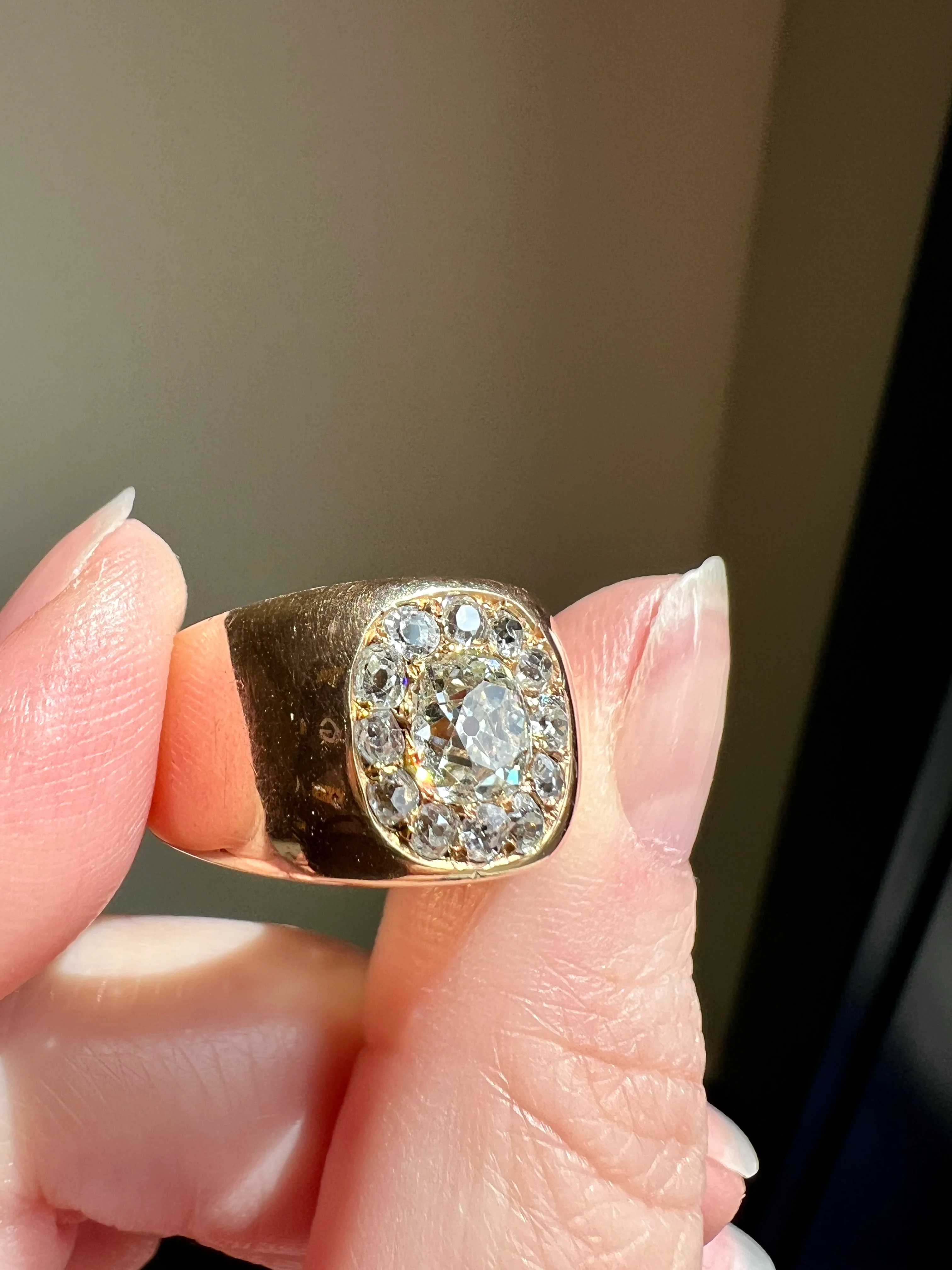 ANTIQUE 1 1/4 Carat Eye Clean Old Mine Cut DIAMONDS Chunky 18k Gold 12mm Wide Cigar Band Cluster Halo Ring French Cobblestone - Image 21