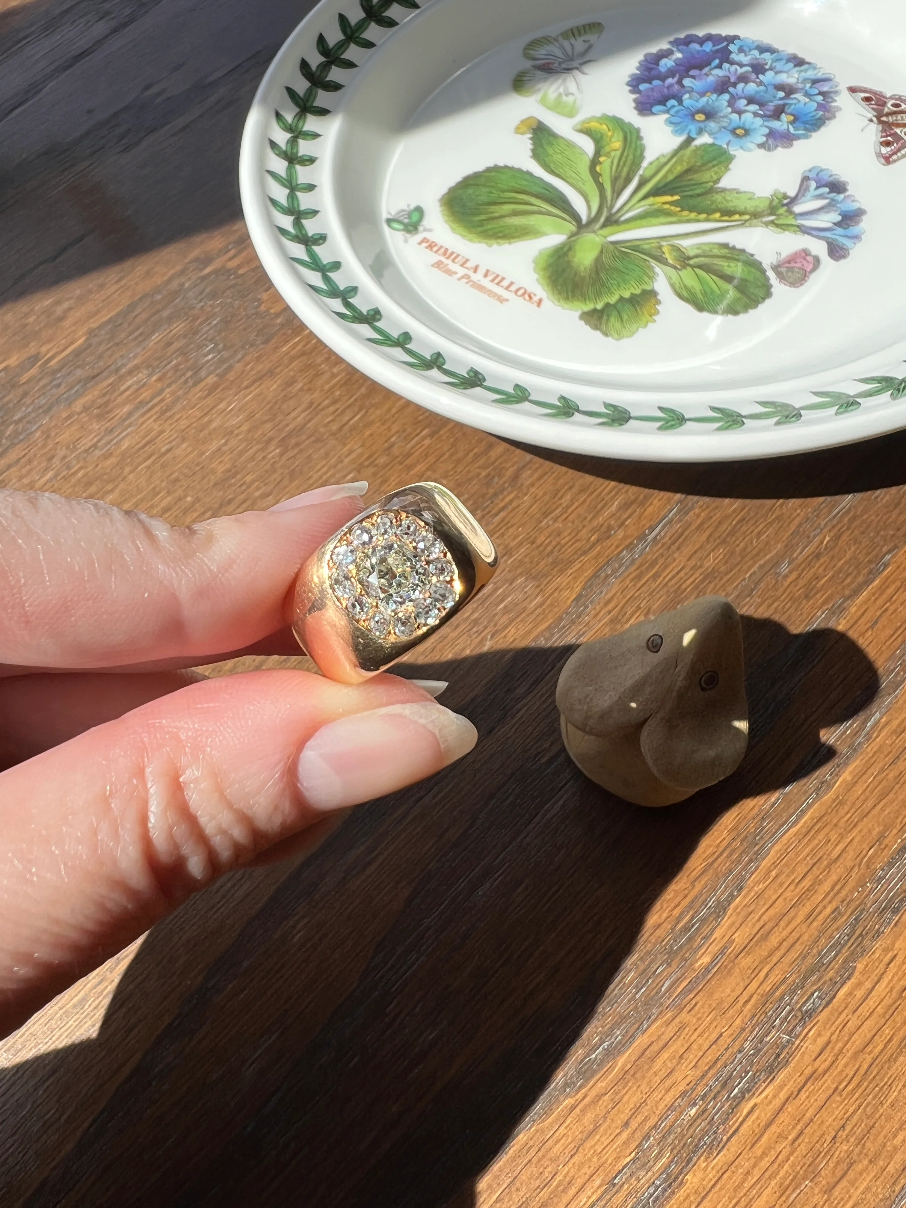 ANTIQUE 1 1/4 Carat Eye Clean Old Mine Cut DIAMONDS Chunky 18k Gold 12mm Wide Cigar Band Cluster Halo Ring French Cobblestone - Image 33