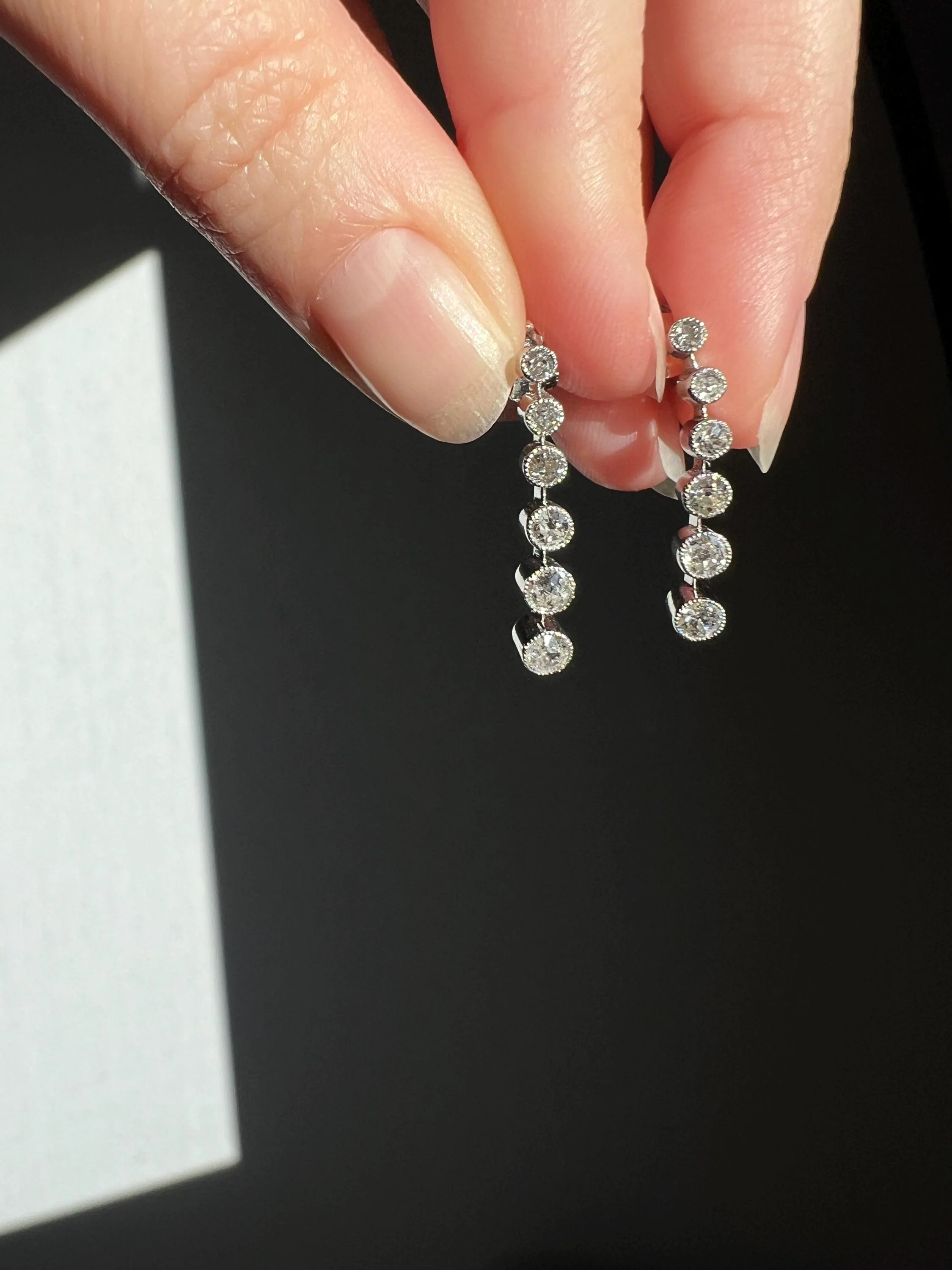 ANTIQUE 1.1 Carat Old Mine Cut DIAMOND Dangle Earrings 18k White Gold Platinum French Linear Six Stone Art Deco - Image 3