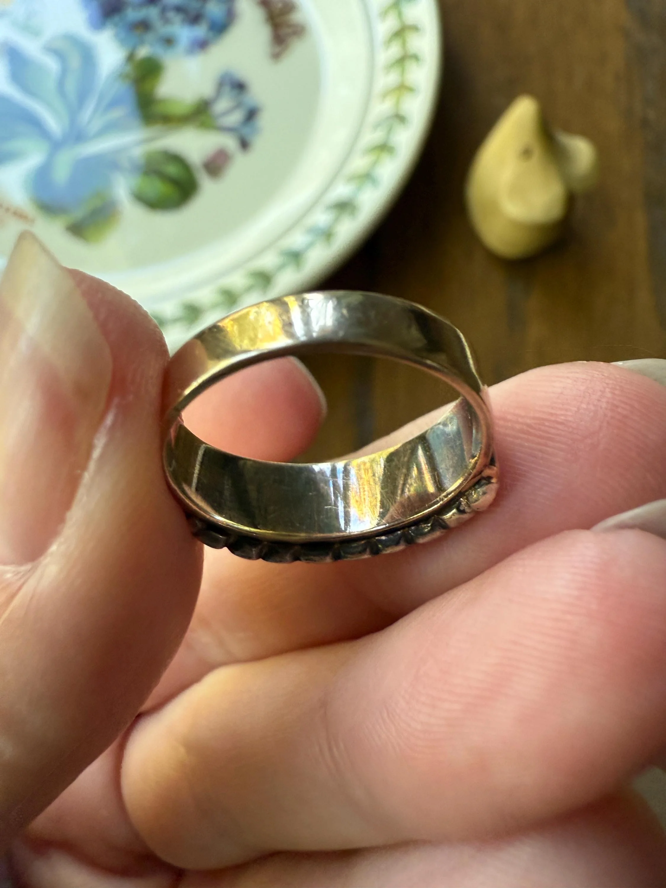 Antique 1.25 Carat Chunky Old Mine Cut DIAMOND Georgian 10k Gold Half Hoop Cigar Band Double Row Ring - Image 10