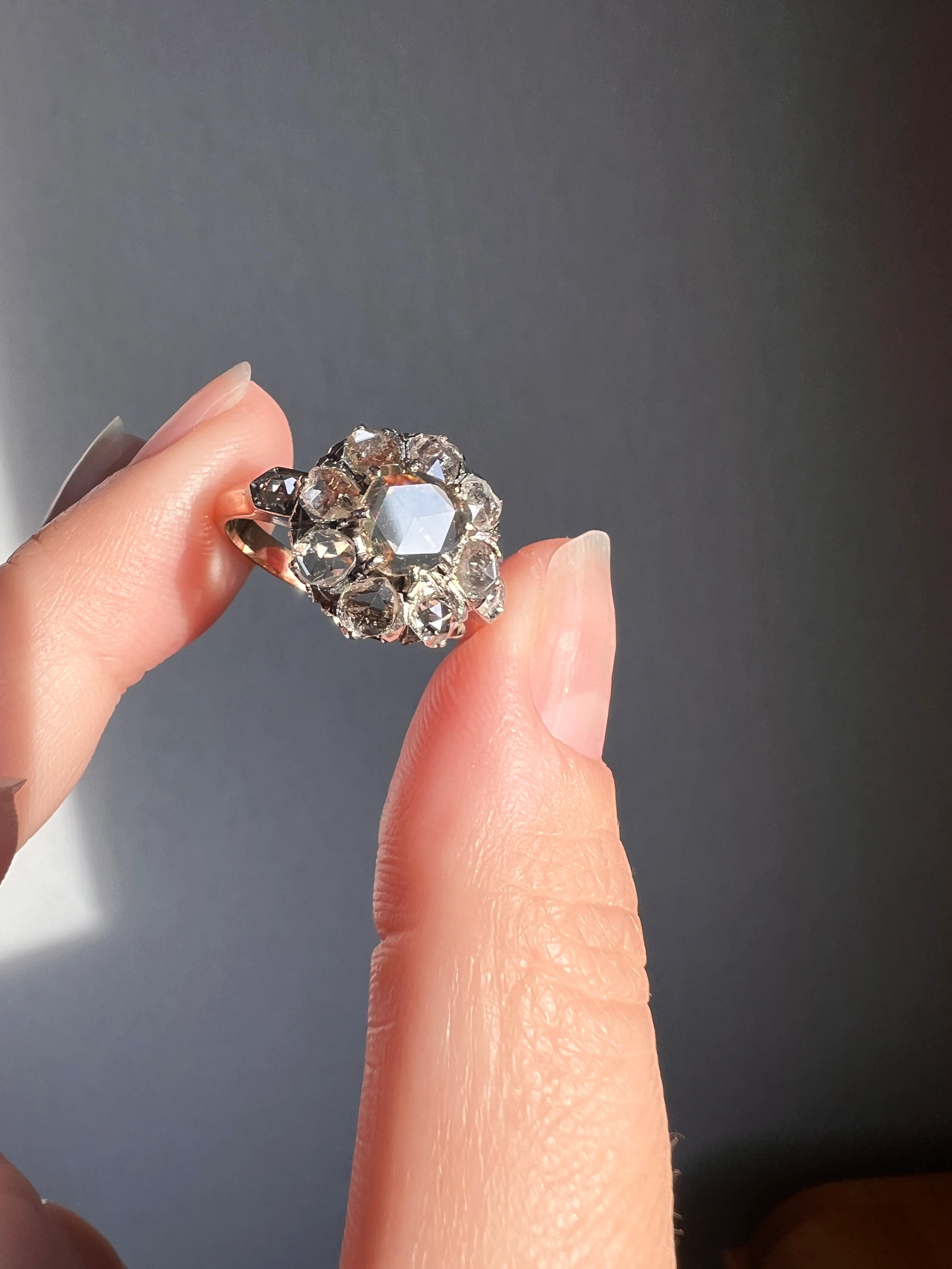 ANTIQUE 1.3 CARAT Rose Cut DIAMOND Clear Disco Daisy Cluster Ring French Victorian Era 18k Gold Platinum - Image 12