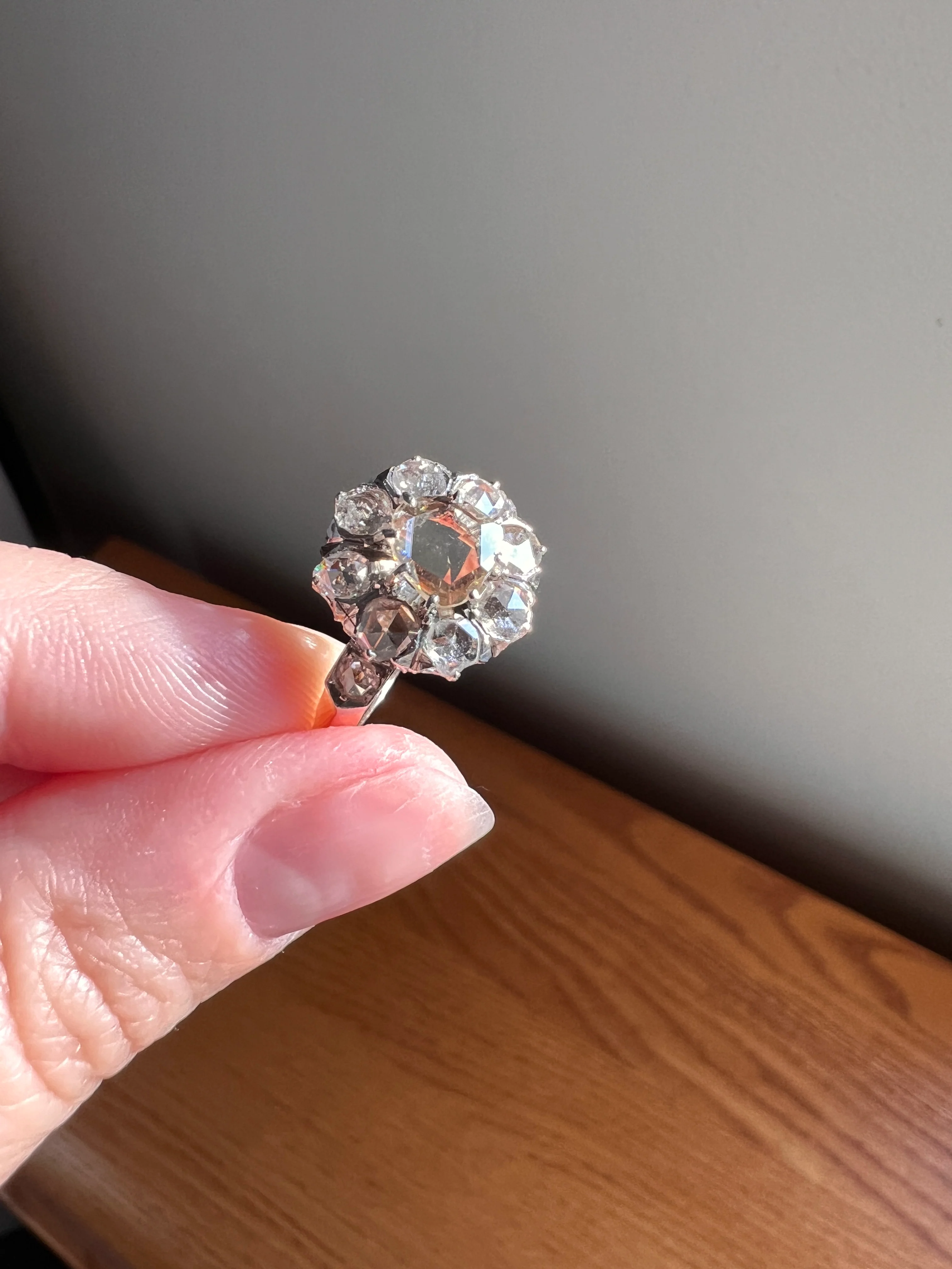 ANTIQUE 1.3 CARAT Rose Cut DIAMOND Clear Disco Daisy Cluster Ring French Victorian Era 18k Gold Platinum - Image 18