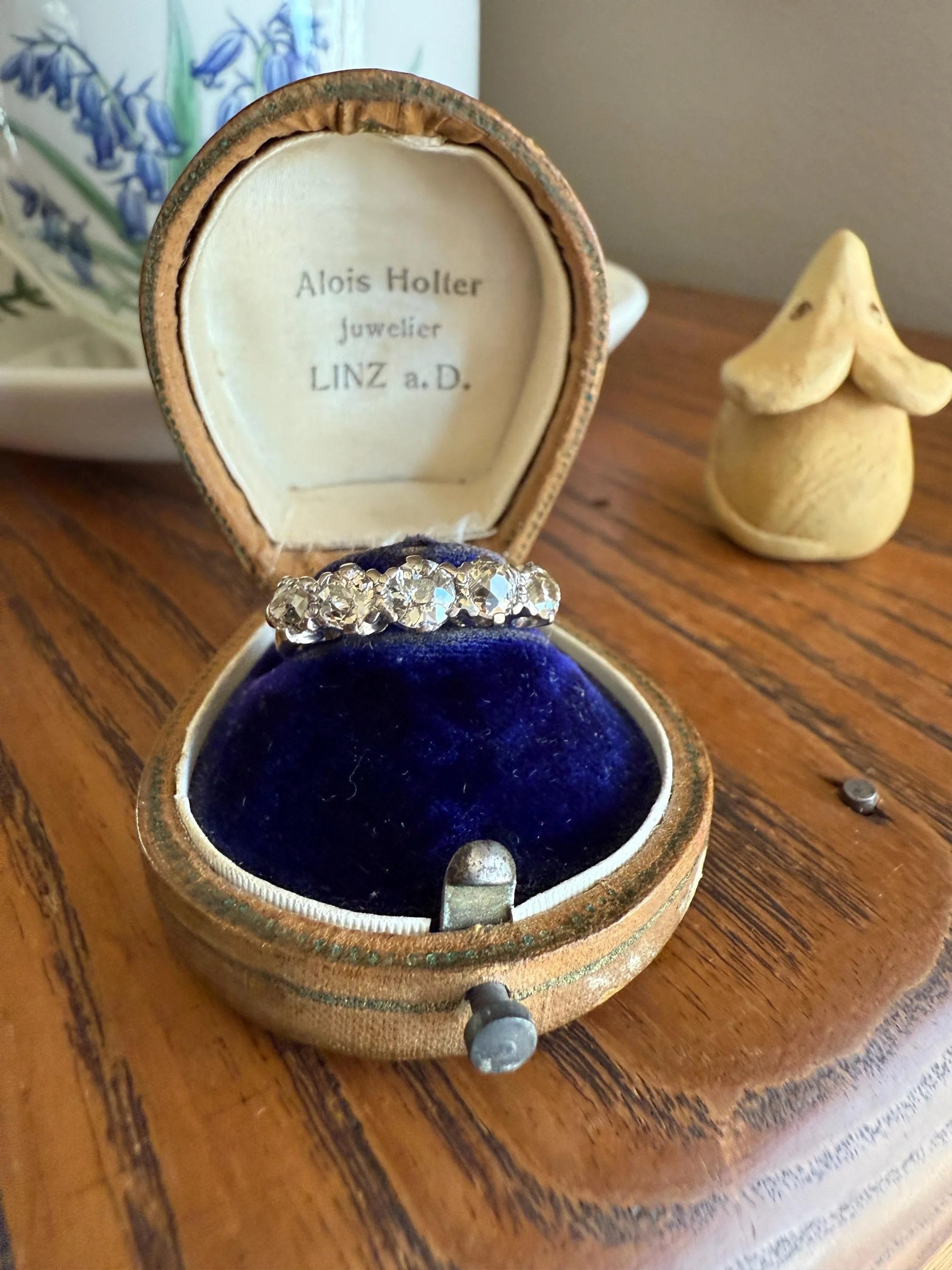 Antique 1.3 Carat Warm Old Mine Cut DIAMOND 5 Five Stone Band Ring 18k Gold Linear Art Deco Romantic Gift Stacker Wedding - Image 2