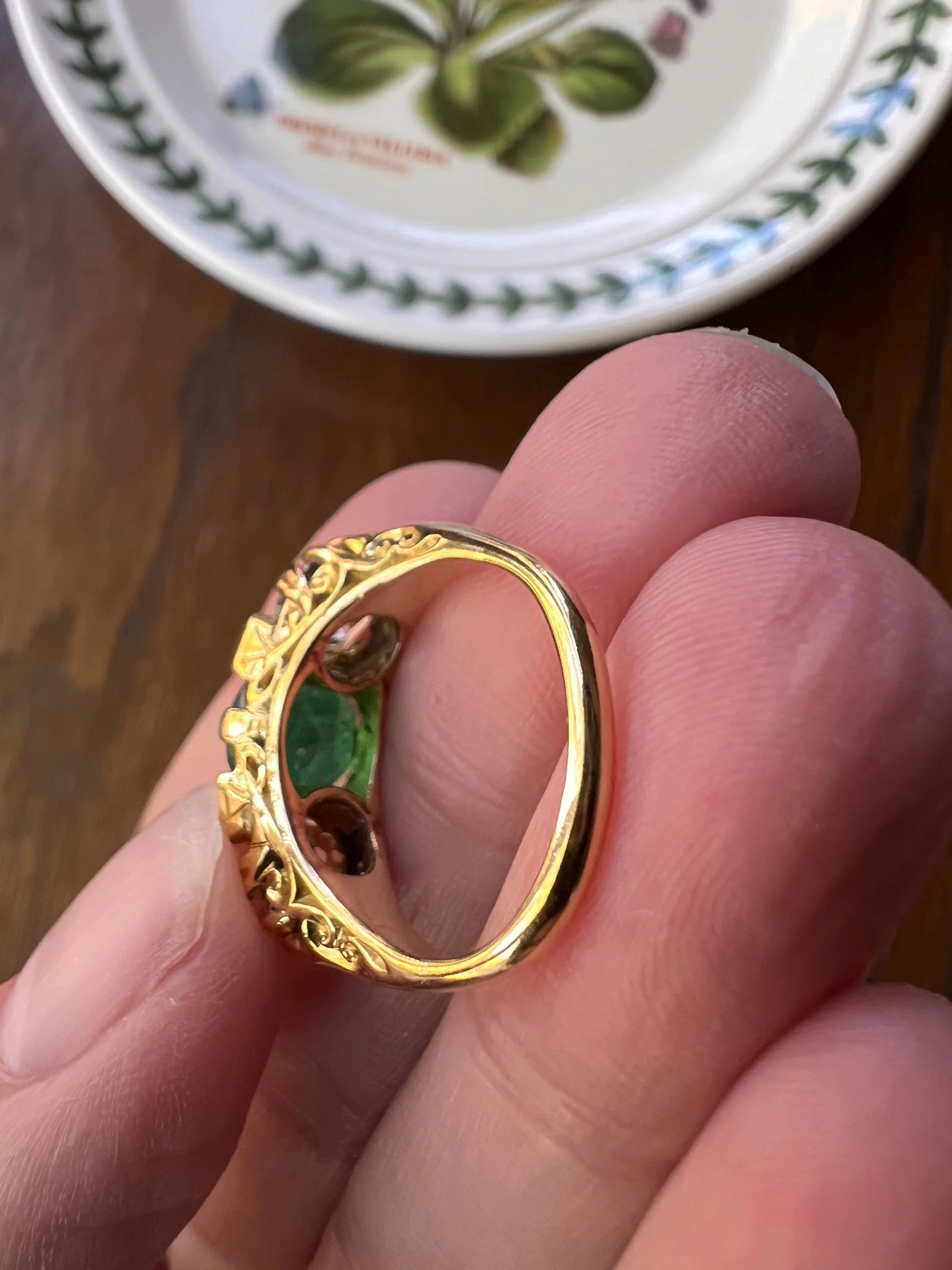 Antique 1.5 Carat Natural EMERALD & 1.9 Carat Tdw Eye Clean Old Mine Cut DIAMOND Three Stone Ring 18k Gold - Image 10