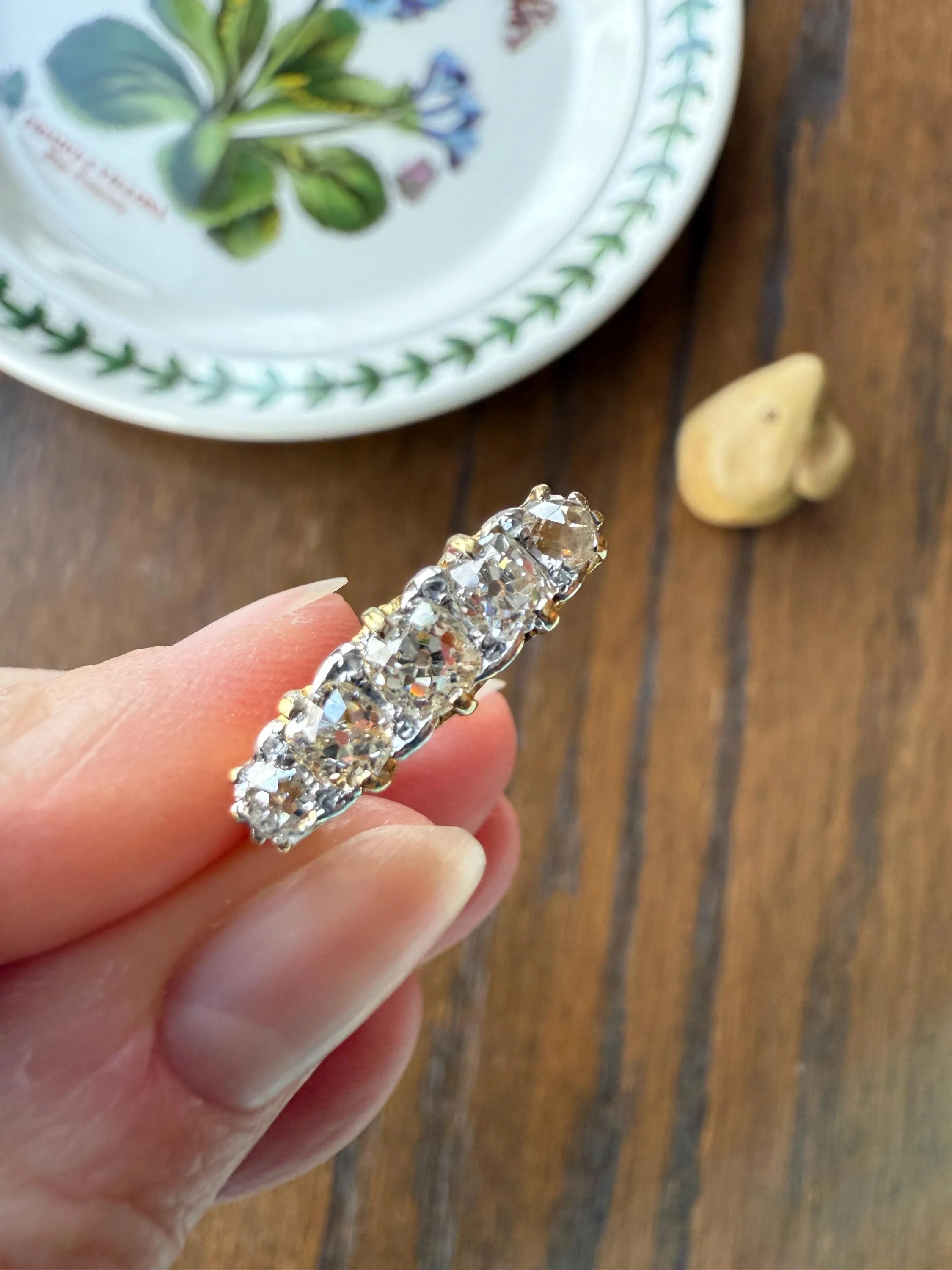 Antique 1.5 Carat Old Mine Cut DIAMOND 5 Five Stone Band Ring 18k Gold Rose Cut Spacers Gemset Prongs Scrolled Victorian Romantic Gift - Image 4