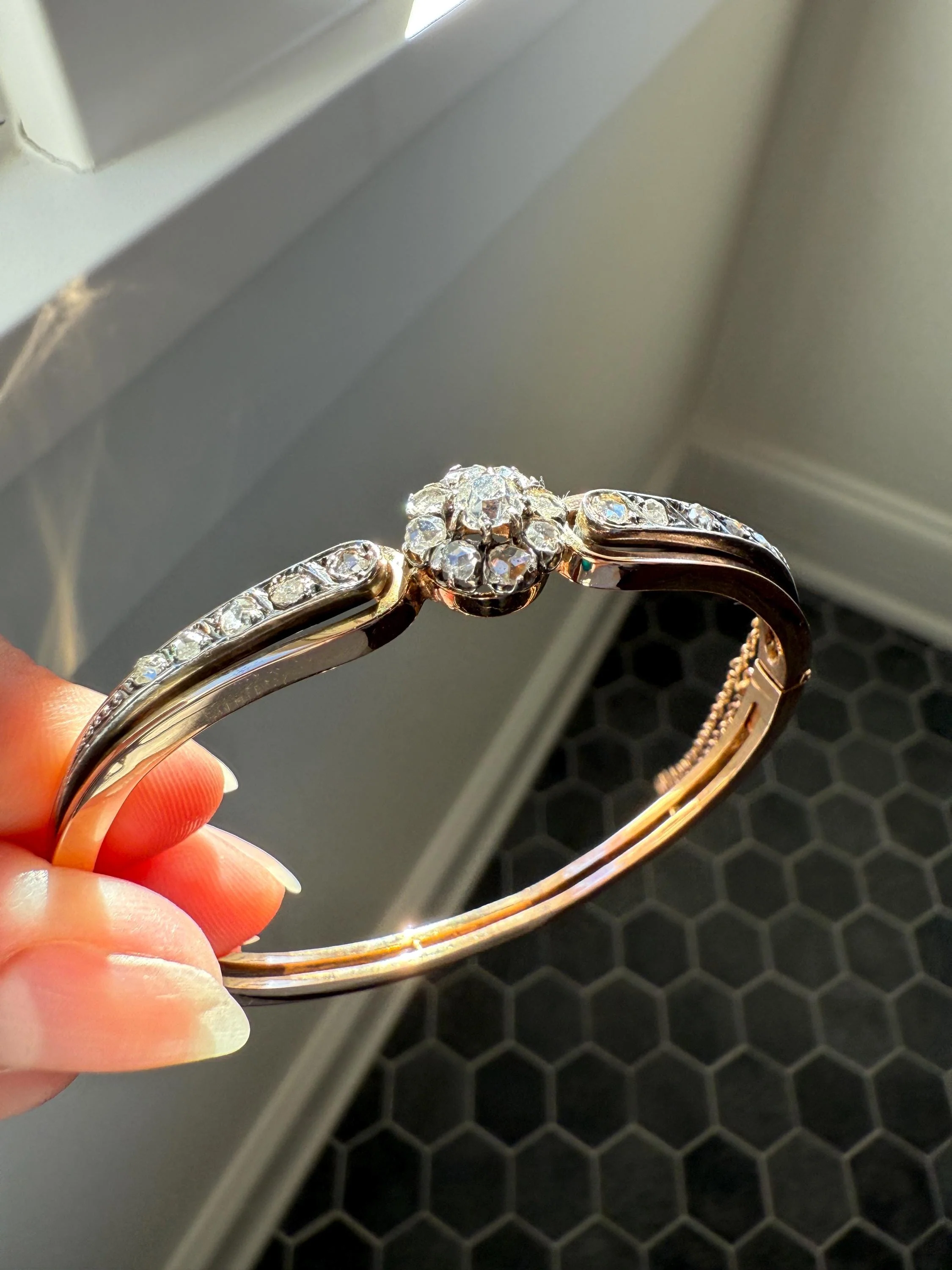 ANTIQUE 1.5Ctw Daisy CLUSTER Old Mine & Rose Cut DIAMONDS French Hinged Bangle Bracelet 18k Gold Silver Belle Epoque OmC Victorian Hallmark - Image 16