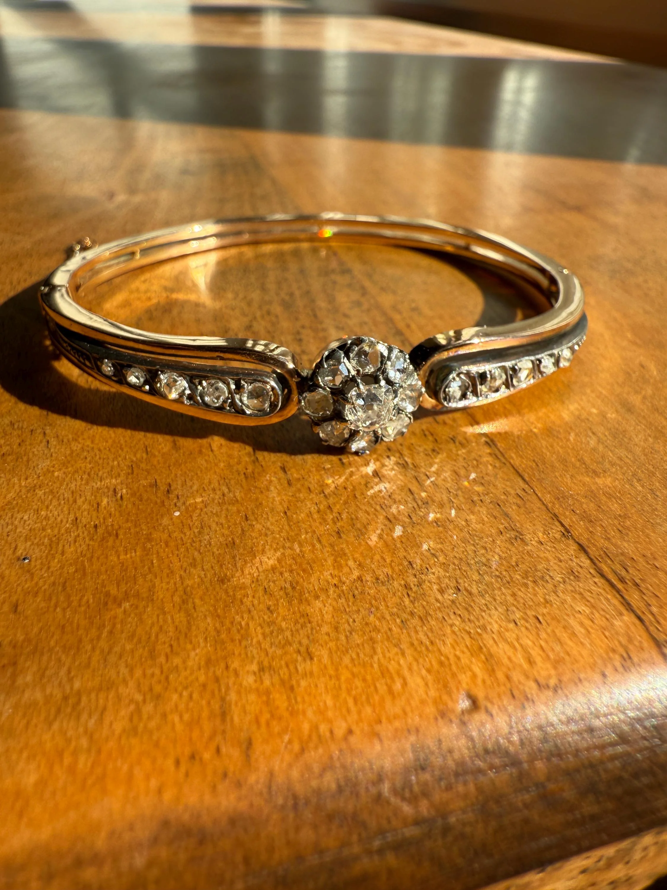 ANTIQUE 1.5Ctw Daisy CLUSTER Old Mine & Rose Cut DIAMONDS French Hinged Bangle Bracelet 18k Gold Silver Belle Epoque OmC Victorian Hallmark - Image 2