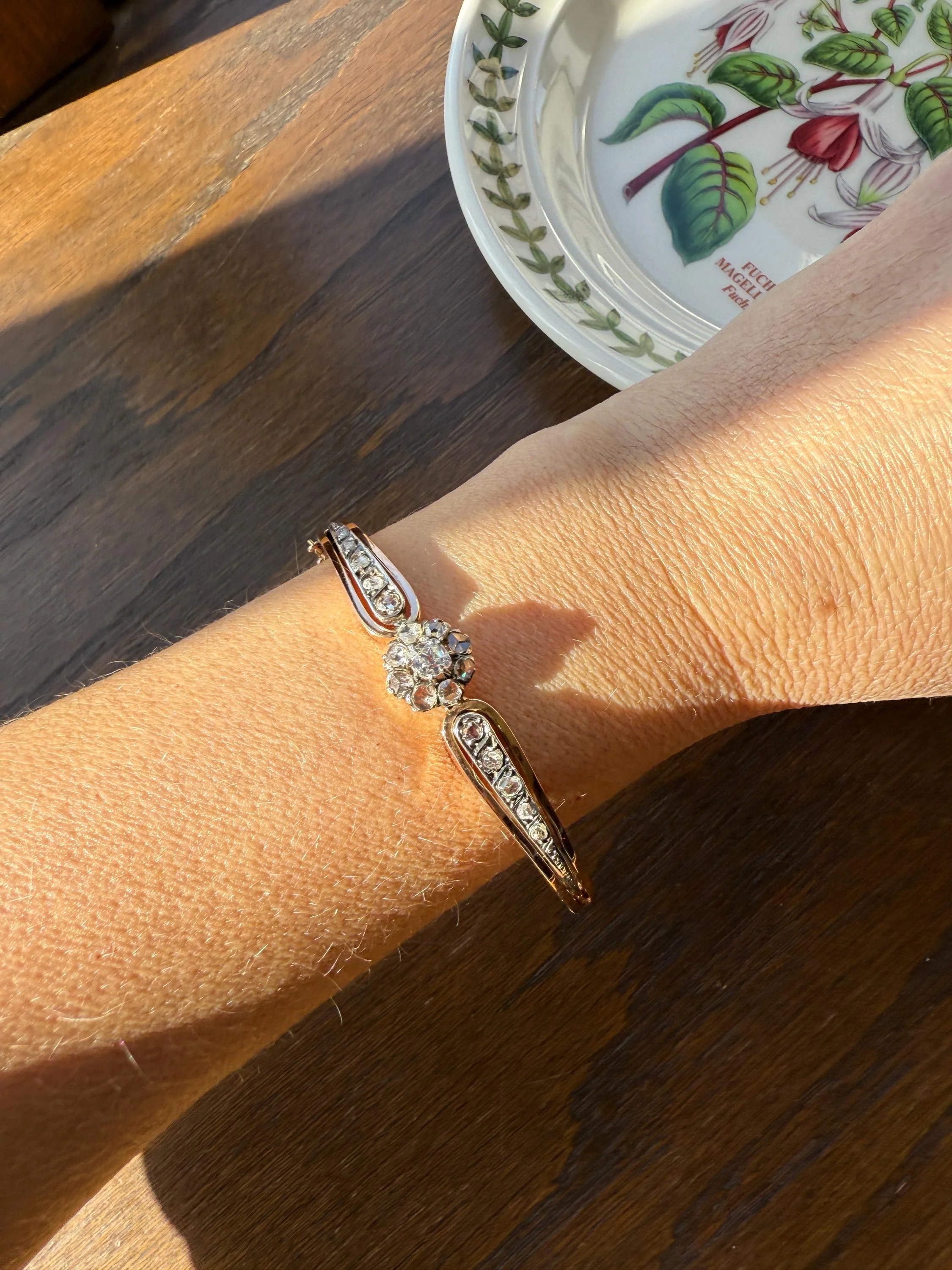 ANTIQUE 1.5Ctw Daisy CLUSTER Old Mine & Rose Cut DIAMONDS French Hinged Bangle Bracelet 18k Gold Silver Belle Epoque OmC Victorian Hallmark - Image 5
