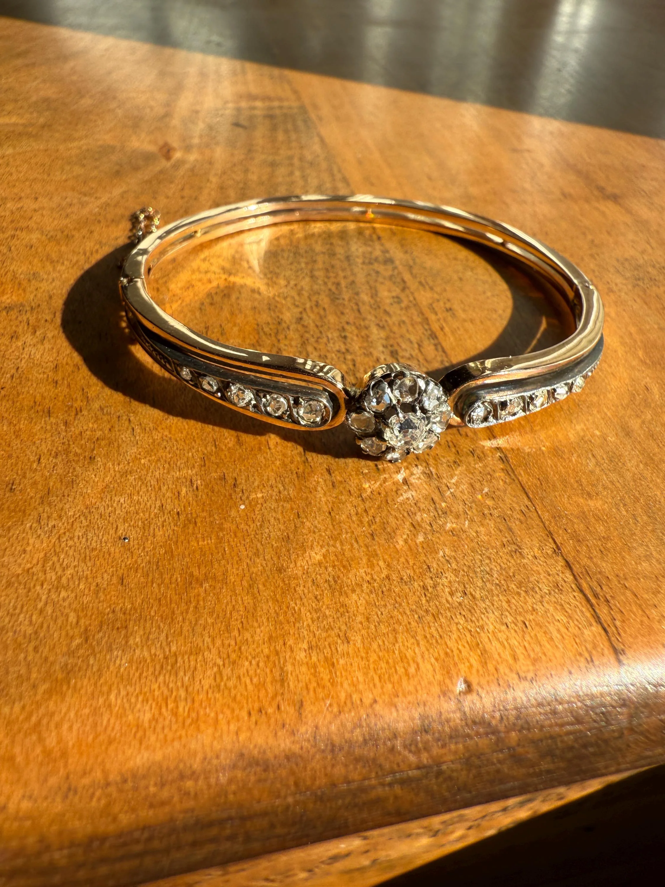 ANTIQUE 1.5Ctw Daisy CLUSTER Old Mine & Rose Cut DIAMONDS French Hinged Bangle Bracelet 18k Gold Silver Belle Epoque OmC Victorian Hallmark - Image 9