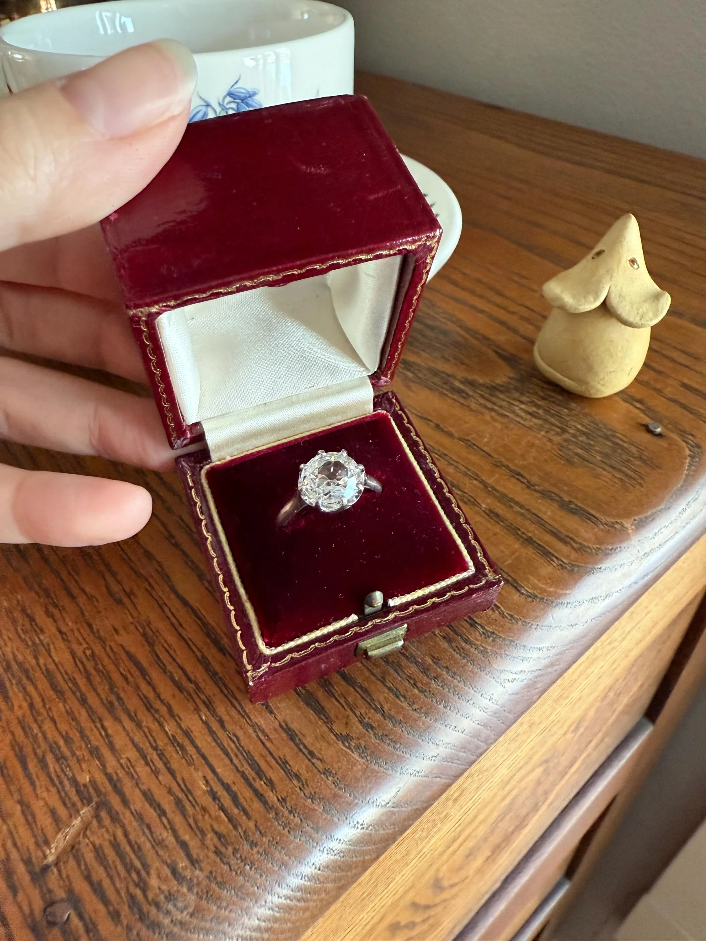 Antique 1.75 Carat Old Mine Cut DIAMOND East West OVAL Solitaire French Engagement Ring 18k White Gold Rainbow Stacker Love Gift Spready OMC - Image 15