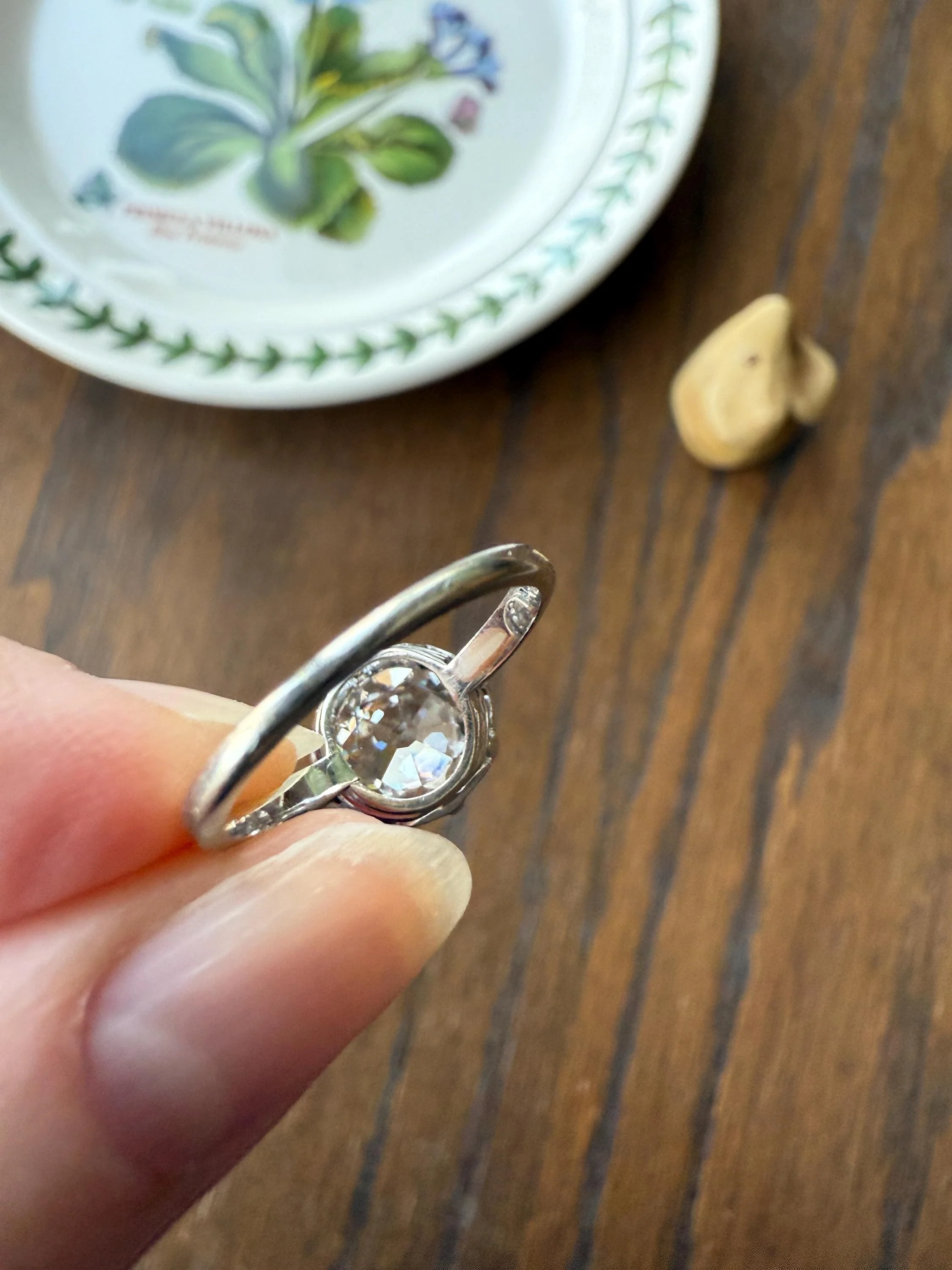 Antique 1.75 Carat Old Mine Cut DIAMOND East West OVAL Solitaire French Engagement Ring 18k White Gold Rainbow Stacker Love Gift Spready OMC - Image 18