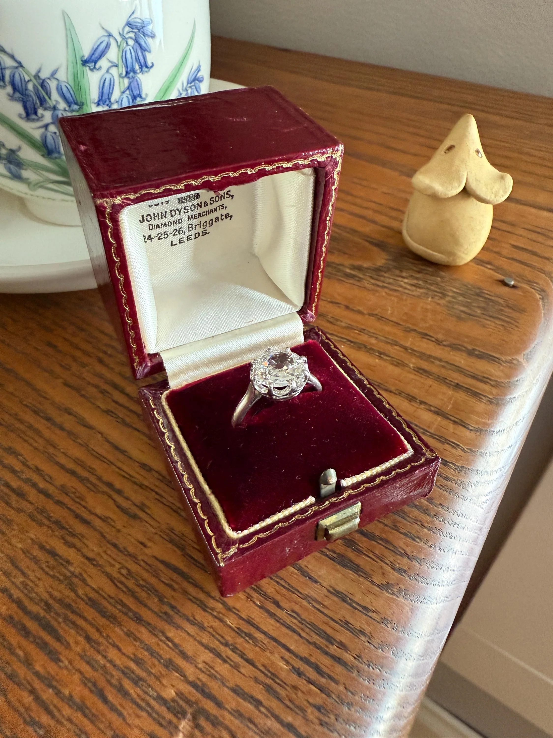 Antique 1.75 Carat Old Mine Cut DIAMOND East West OVAL Solitaire French Engagement Ring 18k White Gold Rainbow Stacker Love Gift Spready OMC - Image 20