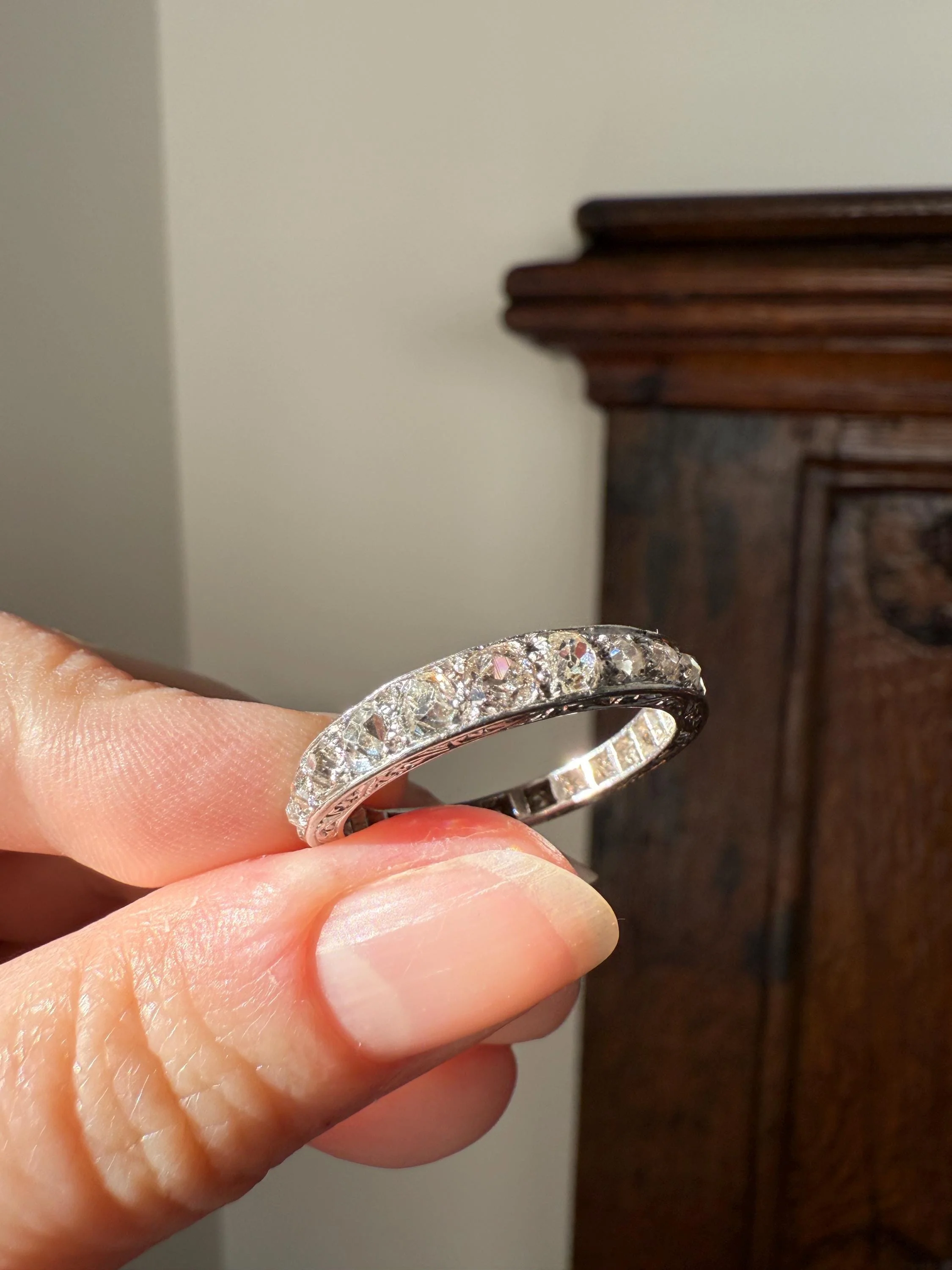 ANTIQUE 2.1 Carats Tapered 25 Old Mine Cut DIAMOND Full Eternity Band PLATINUM Ring Wedding Stacker Romantic Gift Edwardian Unisex Large Sz - Image 12