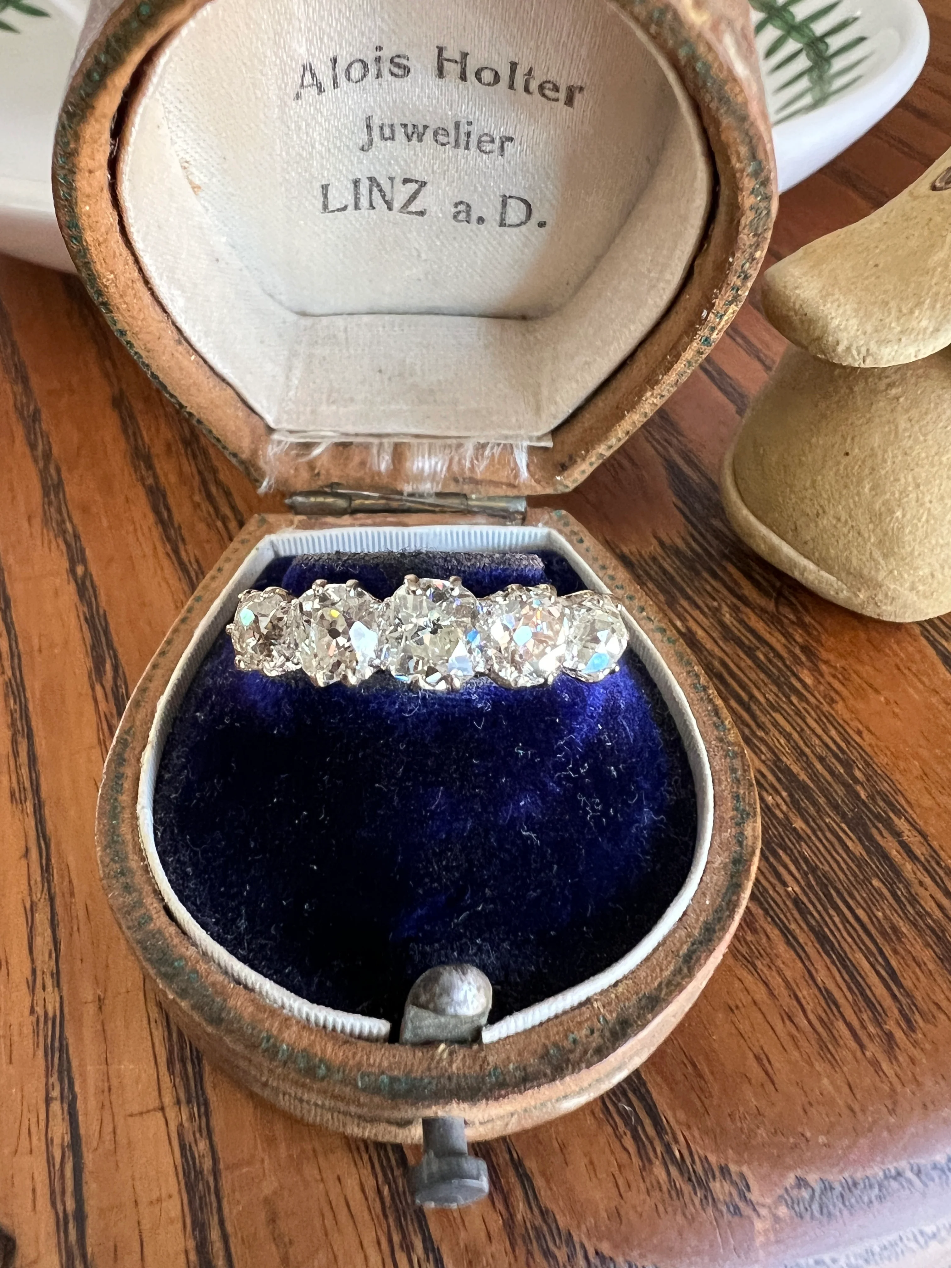 Antique 2.5 Carat Old Mine Cut DIAMOND 18k Gold Five Stone Ring Tall Band Romantic Gift Splayed Stacker - Image 43