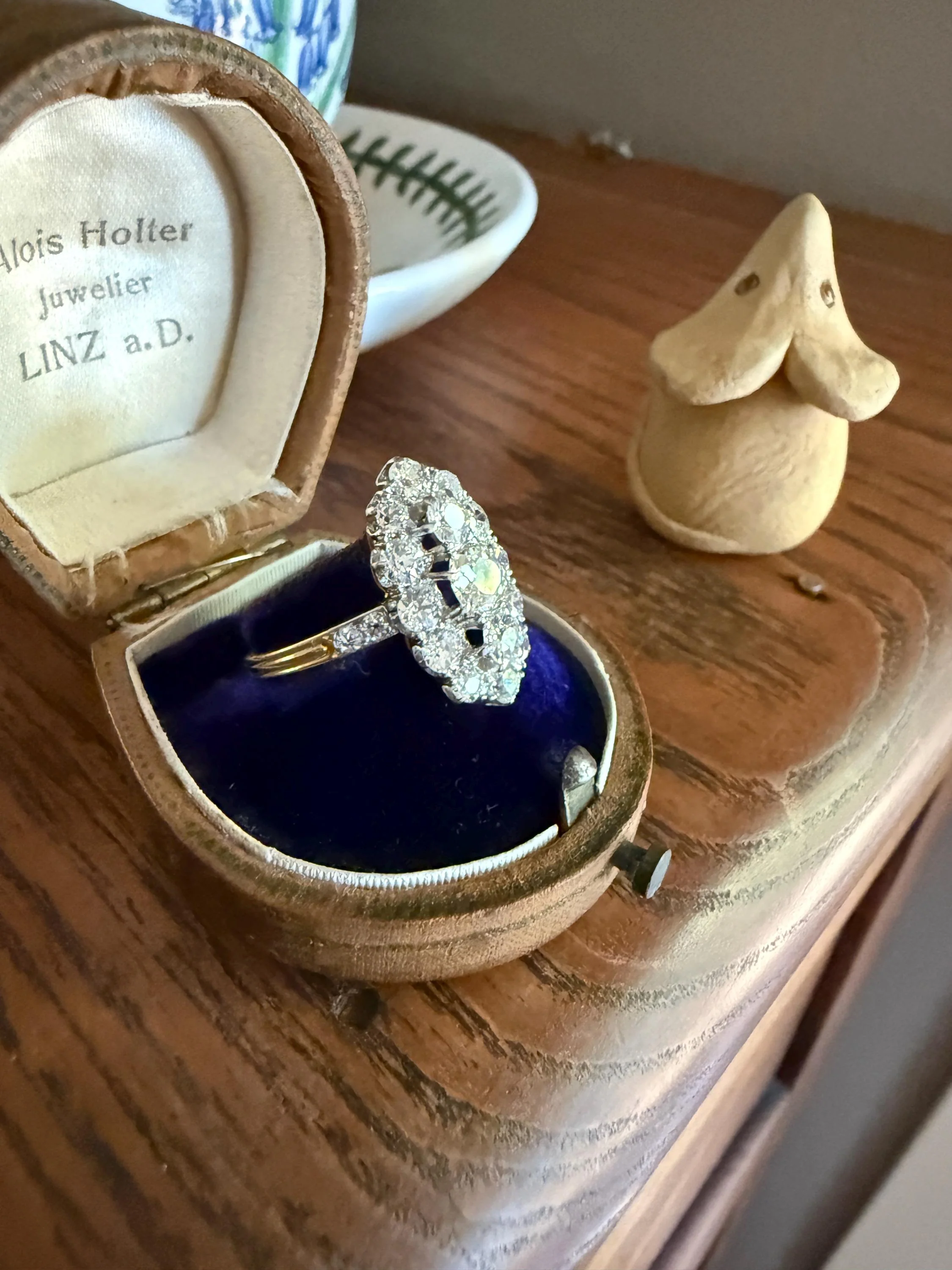 Antique 2.5 Carat Old Mine & European Cut DIAMOND Oval Navette Cluster Ring French 18k Gold Platinum Victorian Belle Epoque - Image 4