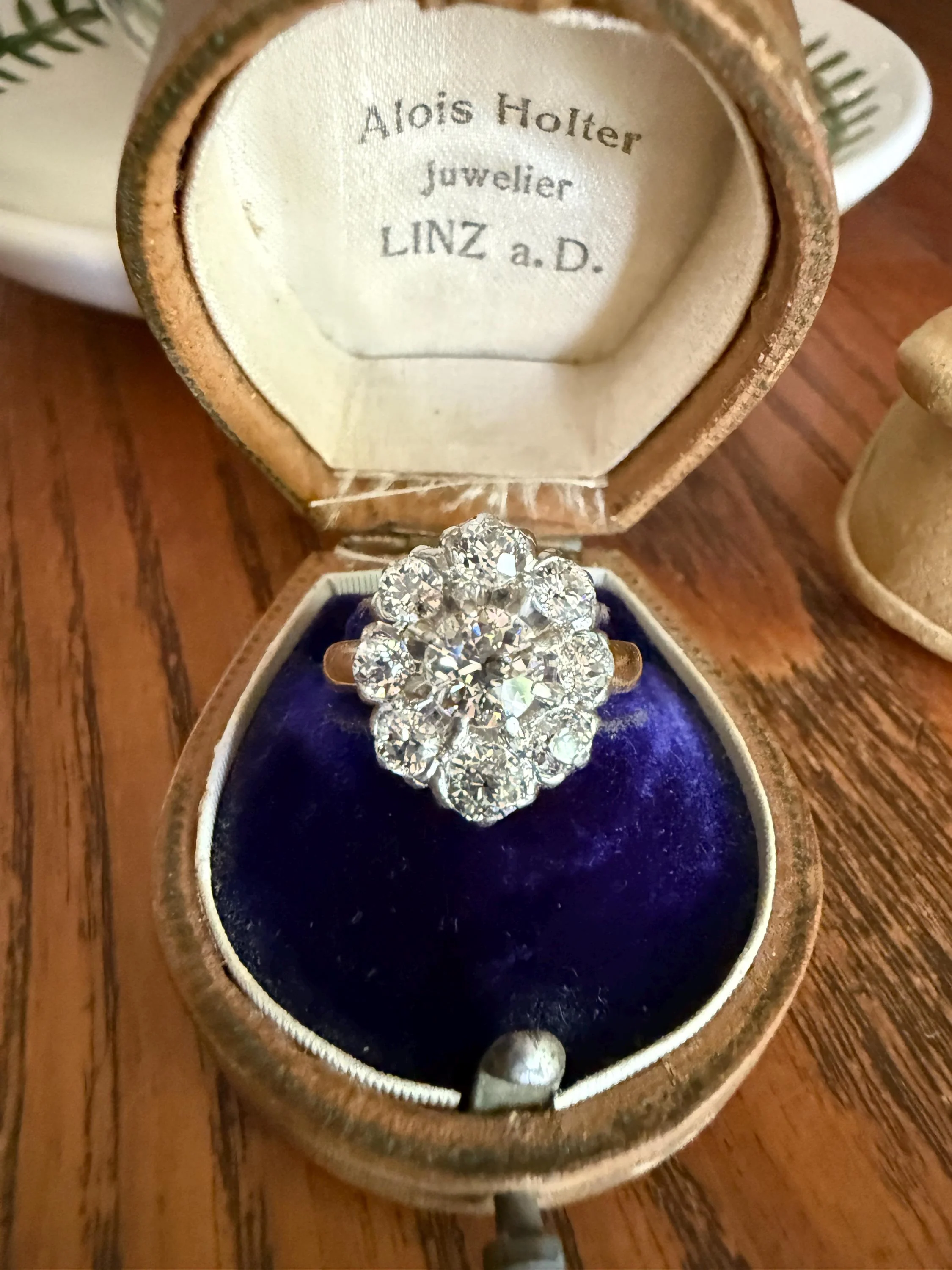 ANTIQUE 2.6 Carat 9 Old Mine Cut DIAMOND Daisy Cluster Ring 18k Gold & PLATINUM Belle Epoque Romantic Gift OmC Victorian Oval - Image 2