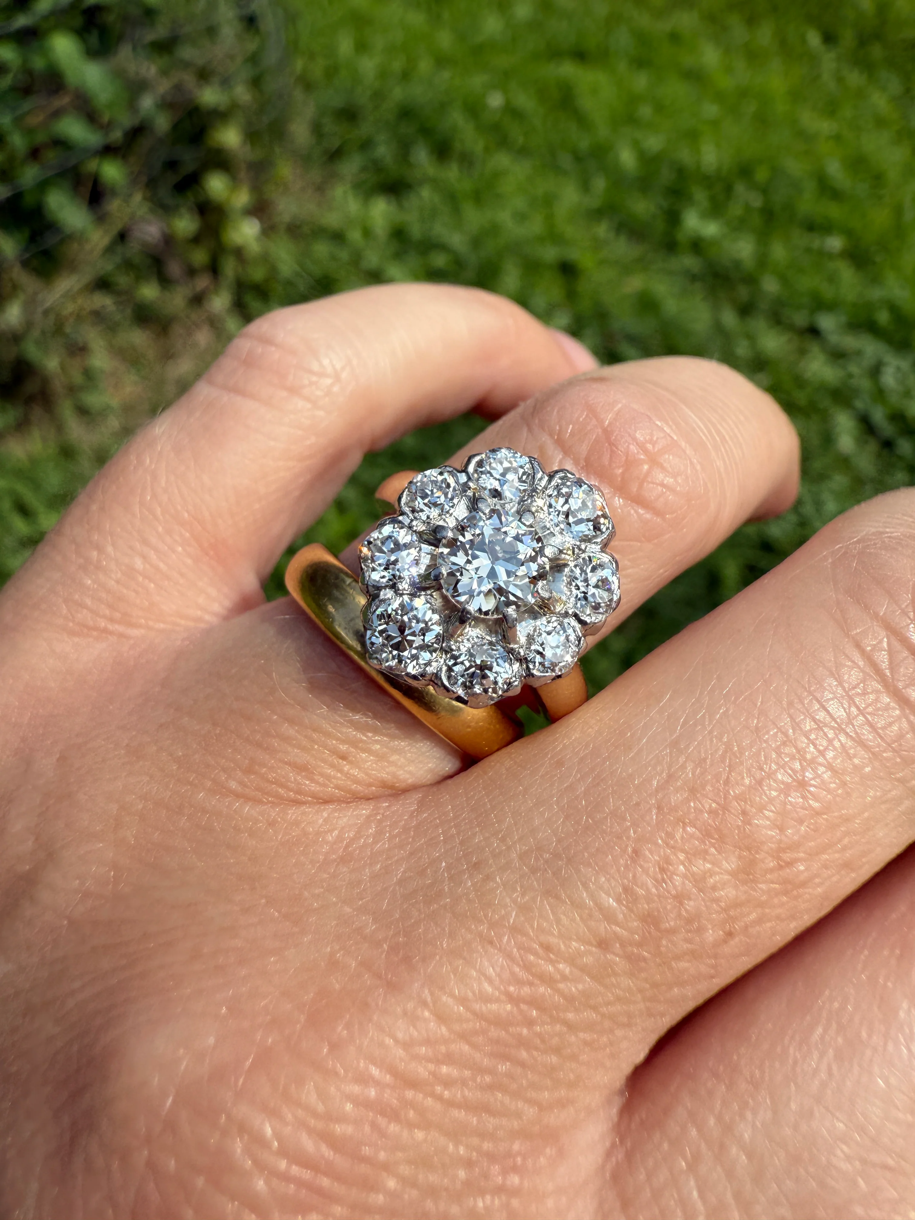 ANTIQUE 2.6 Carat 9 Old Mine Cut DIAMOND Daisy Cluster Ring 18k Gold & PLATINUM Belle Epoque Romantic Gift OmC Victorian Oval - Image 20