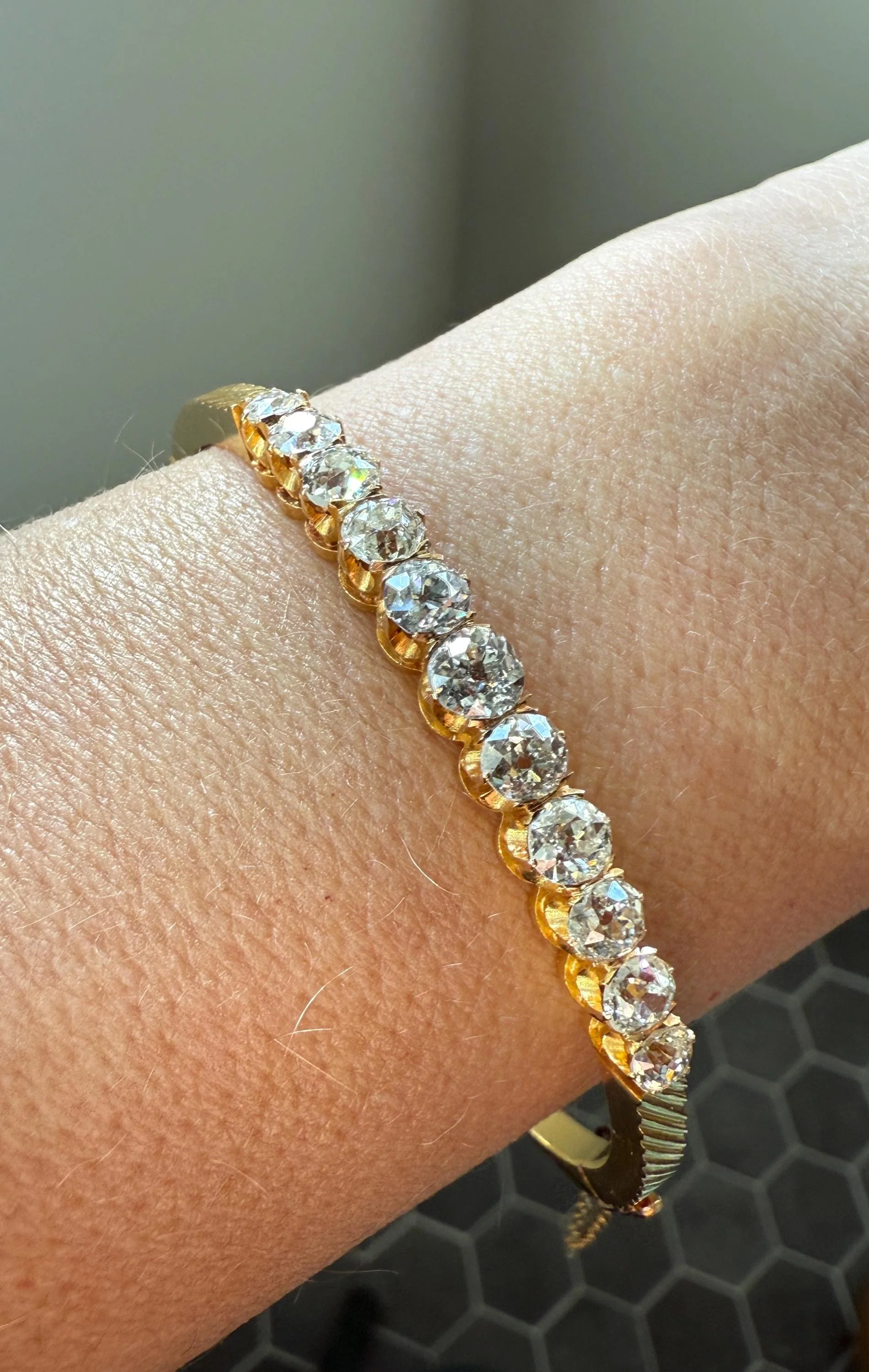 Antique 4 CARAT Old Mine Cut DIAMOND Hinged Bangle 11 Stone Line Bracelet 18k Gold Victorian 4Ctw OMC Stacker - Image 3