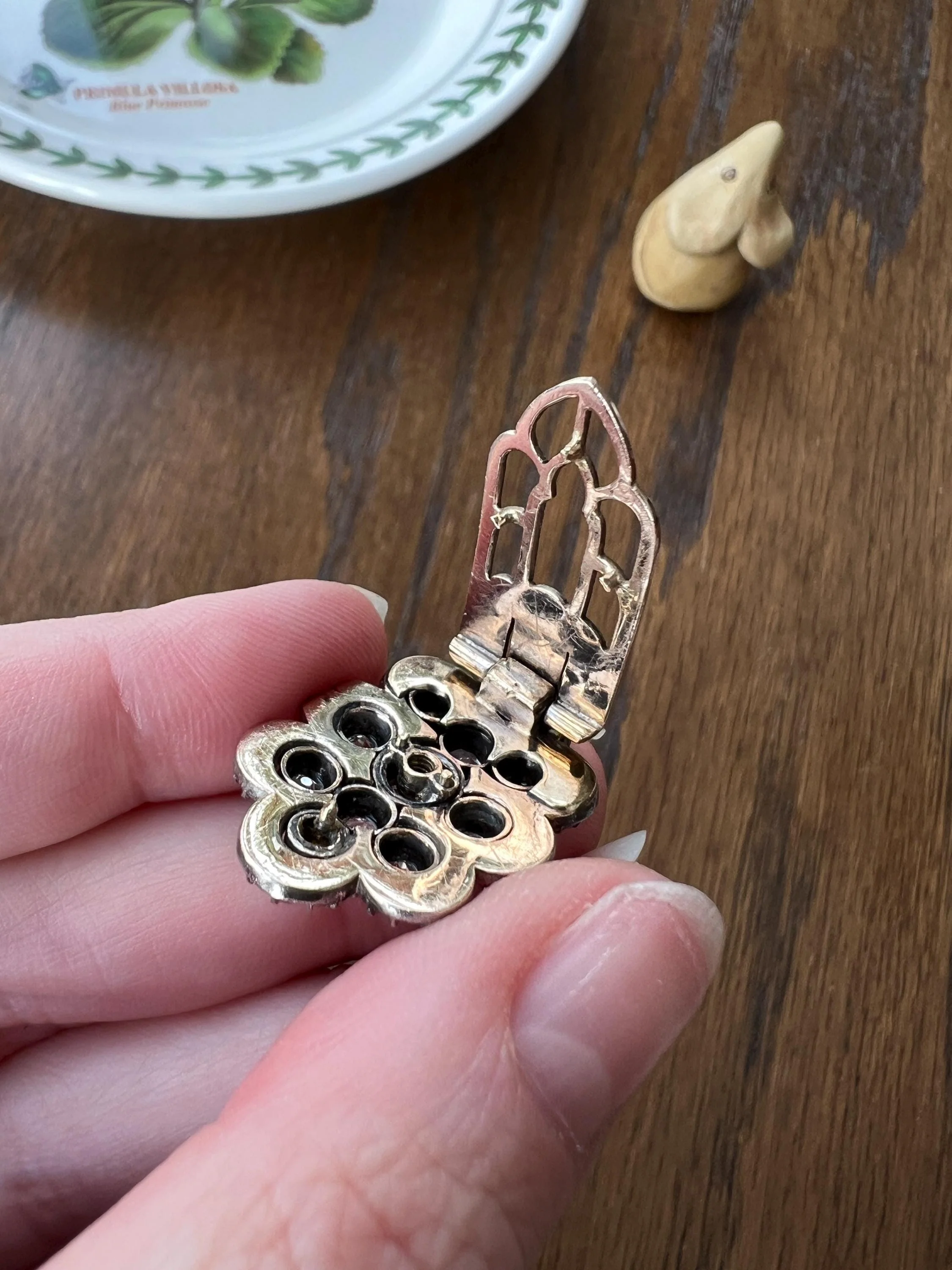Antique 4.5 Carat Each Rose Old Mine Cut DIAMOND Chunky Scalloped Clip Pendant Lapel Shoe Collar Necklace Two Avail French 9k Gold Silver - Image 4