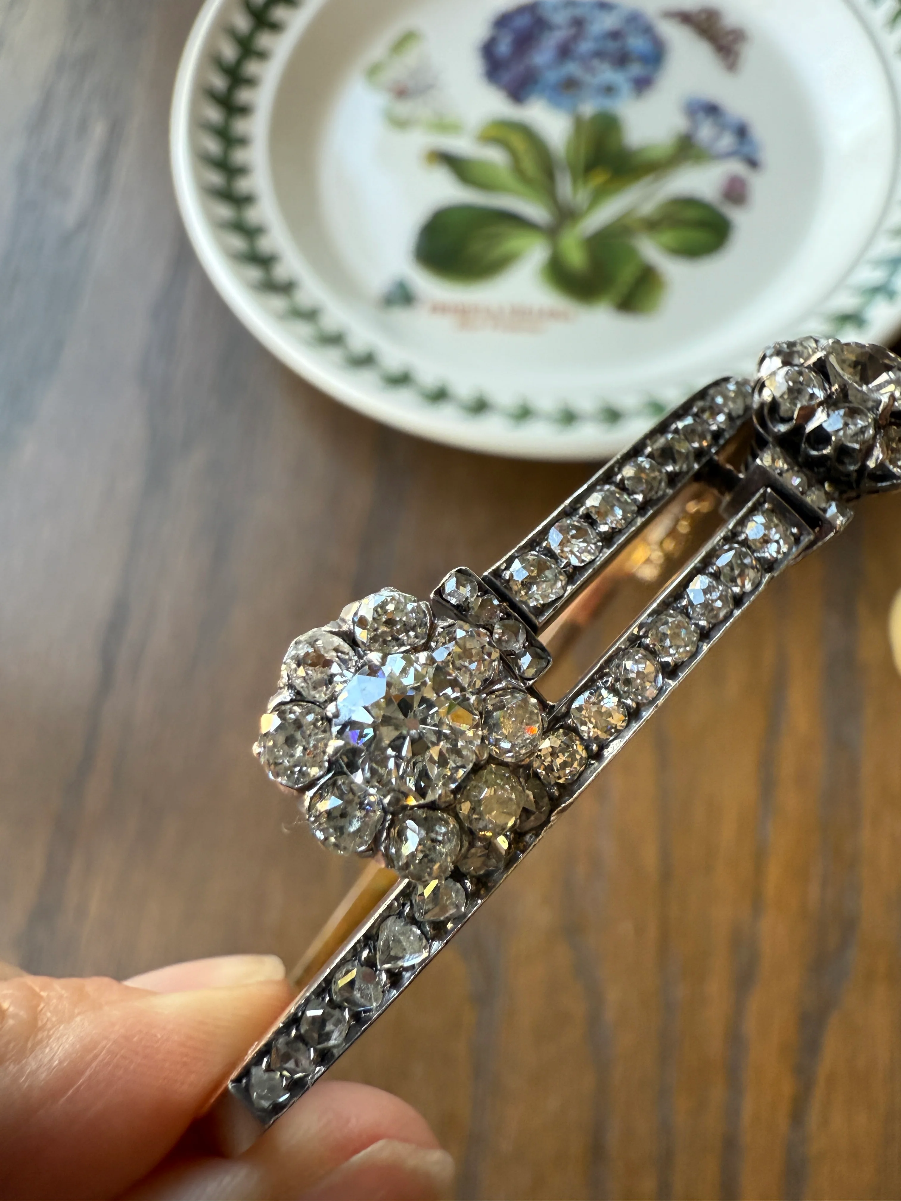 ANTIQUE 6 Carats Double Daisy CLUSTER 56 Old Mine & Rose Cut DIAMONDS French Hinged Bangle Bracelet 18k Gold Belle Epoque - Image 17
