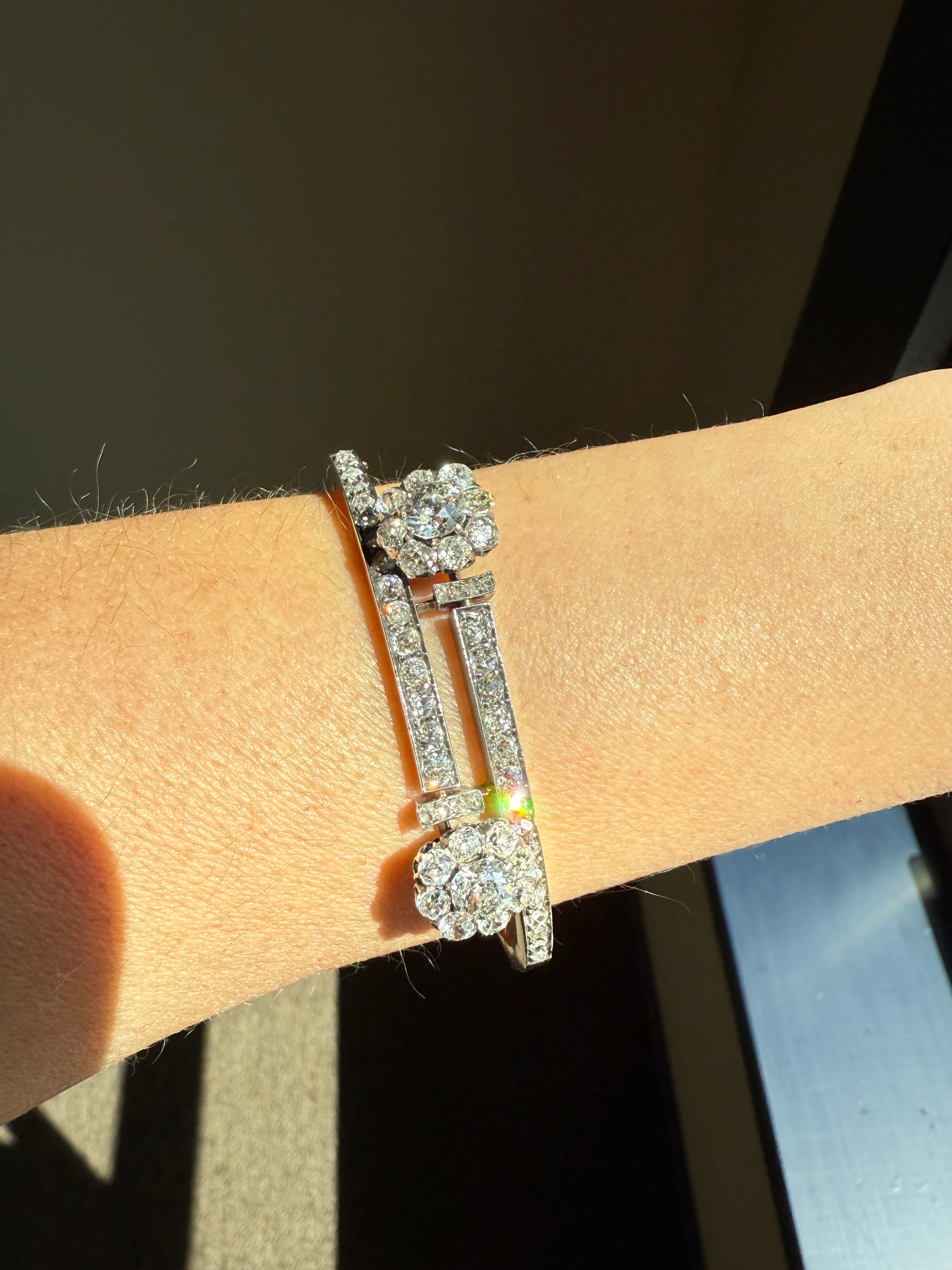 ANTIQUE 6 Carats Double Daisy CLUSTER 56 Old Mine & Rose Cut DIAMONDS French Hinged Bangle Bracelet 18k Gold Belle Epoque - Image 18