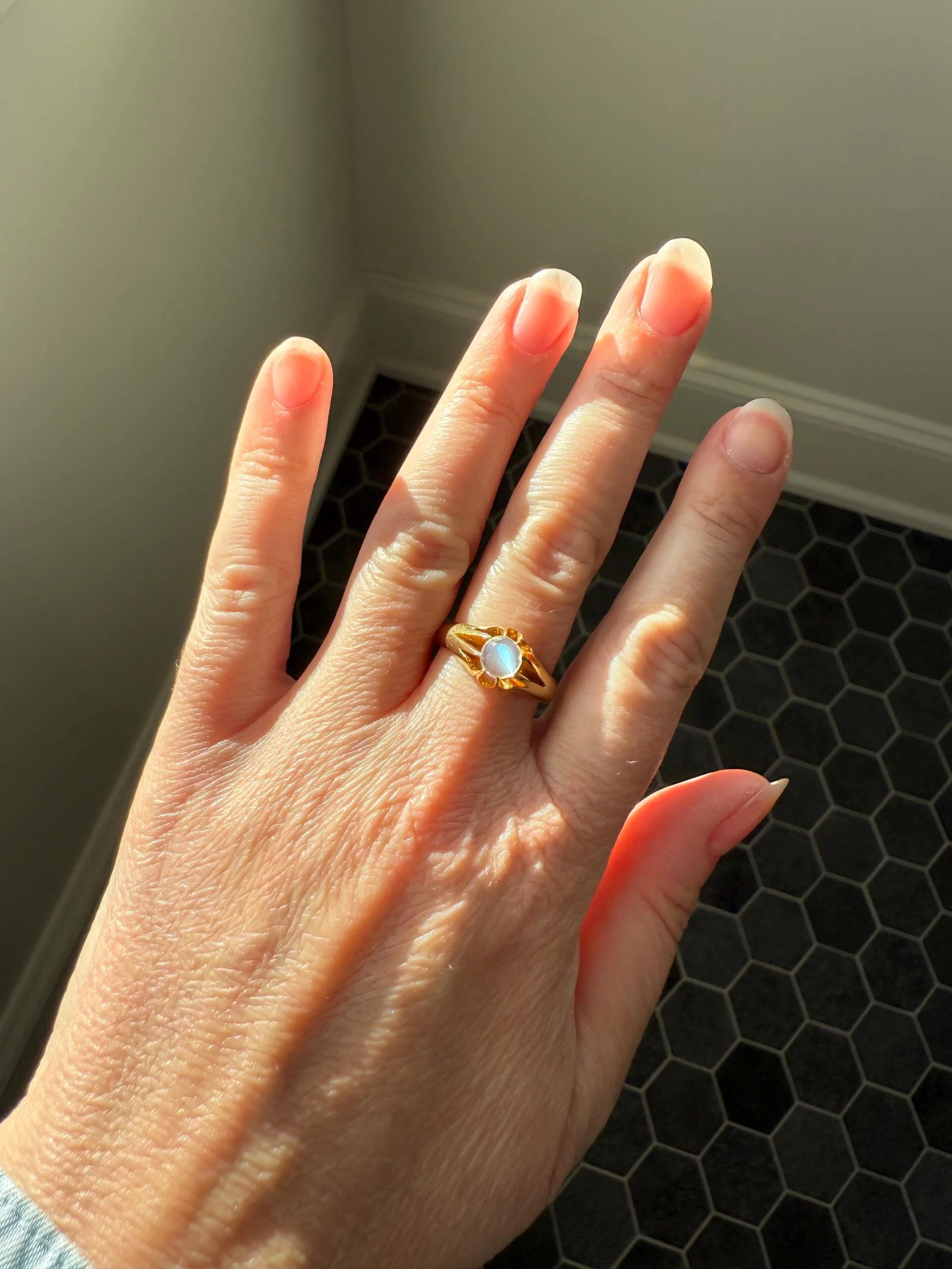 Antique Blue MOONSTONE c1900 Glowing Orb Belcher Buttercup Ring 9k Gold Buttery Band Stacker Victorian Unisex - Image 4