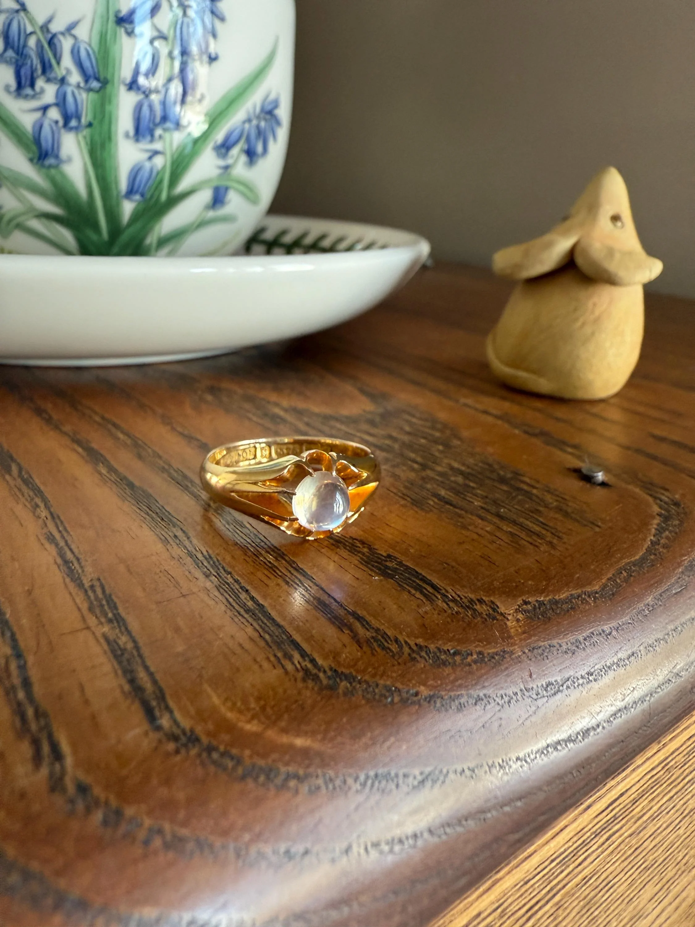 Antique Blue MOONSTONE c1900 Glowing Orb Belcher Buttercup Ring 9k Gold Buttery Band Stacker Victorian Unisex - Image 5
