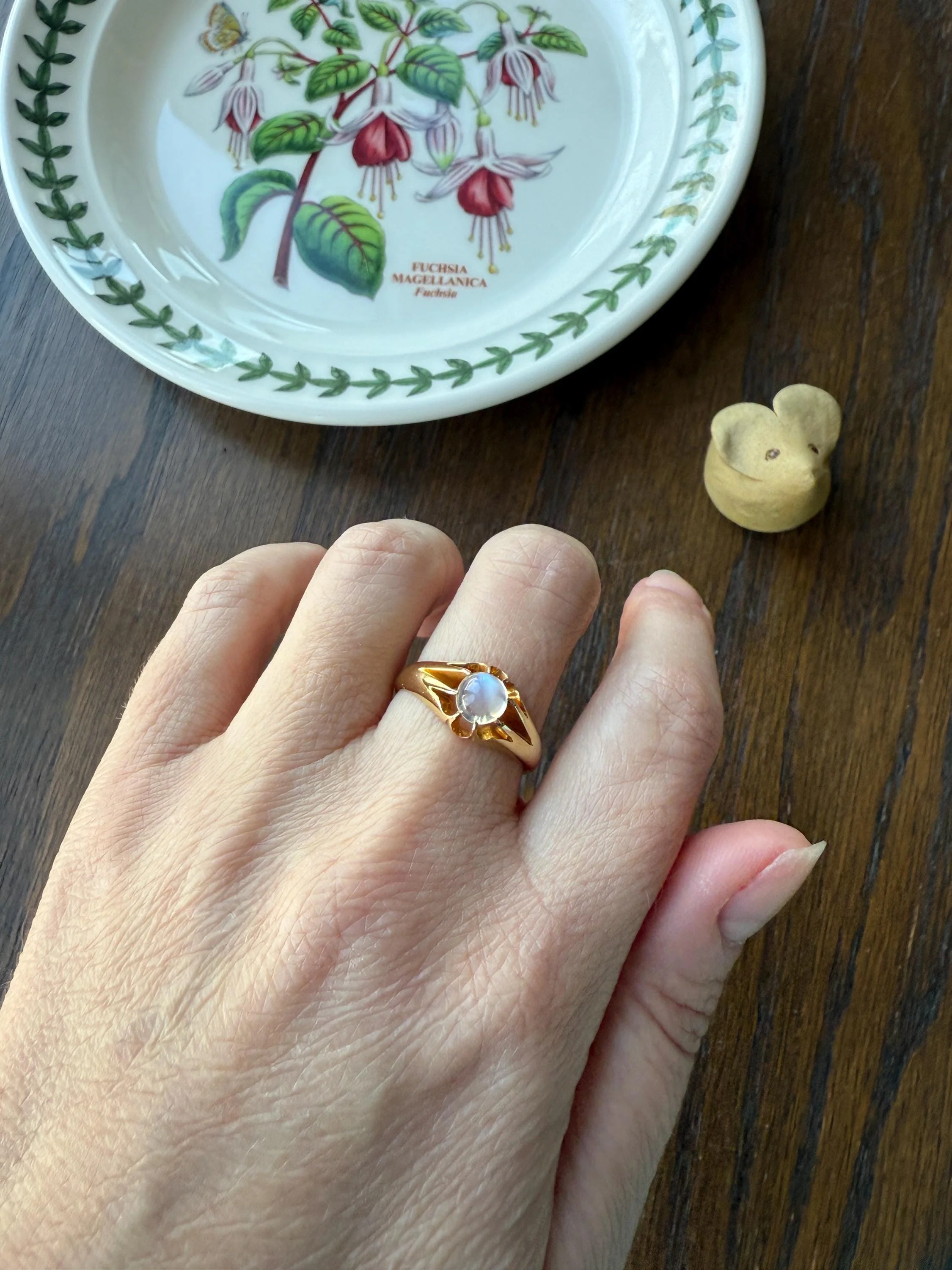 Antique Blue MOONSTONE c1900 Glowing Orb Belcher Buttercup Ring 9k Gold Buttery Band Stacker Victorian Unisex - Image 9