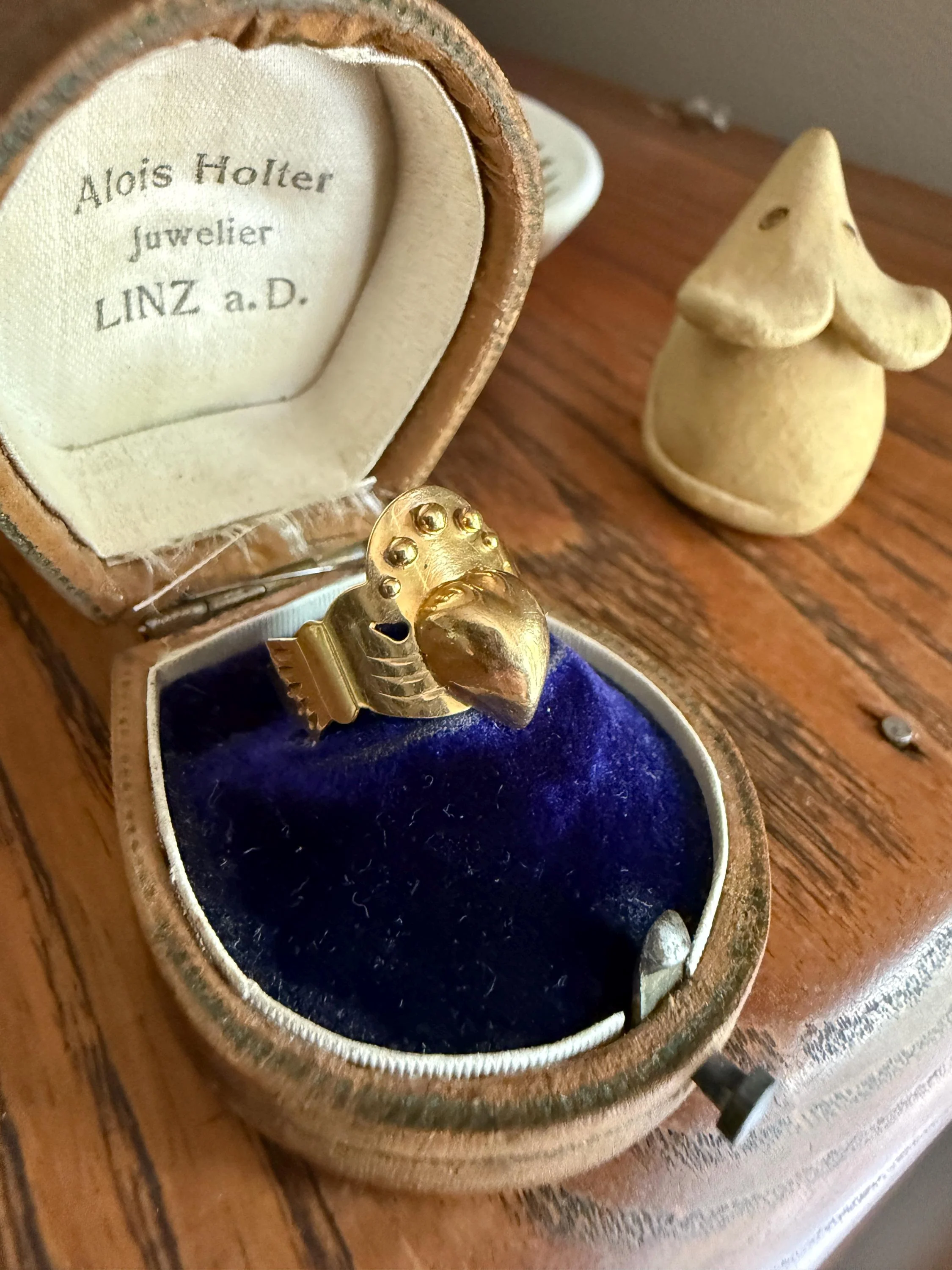 Antique Crowned Puffy Heart Bague de Foi French Regional Ring Fede Hands Ball Rivets 18k GOLD Folk Victorian Wide Band Love Figural - Image 11