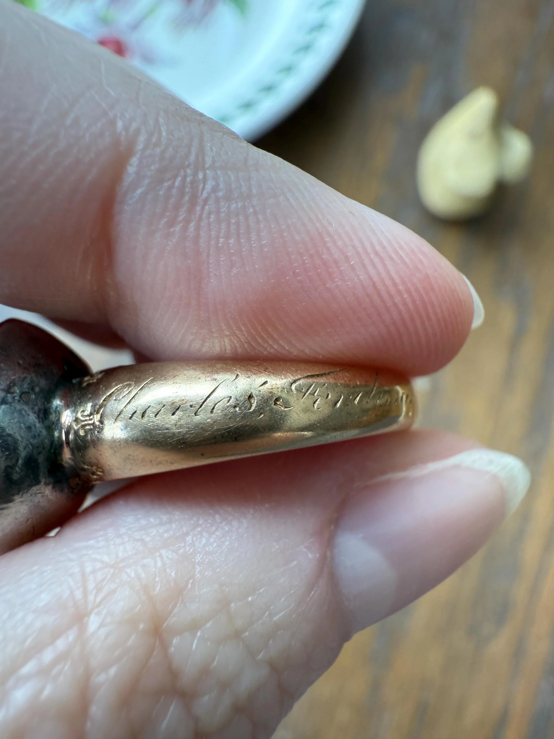 Antique Dated 1820 French Restoration Loyalty Ring Pink Topaz Quartz 18k Gold Engraved Charles Ferdinand Duke Historical Significance Militaria - Image 7