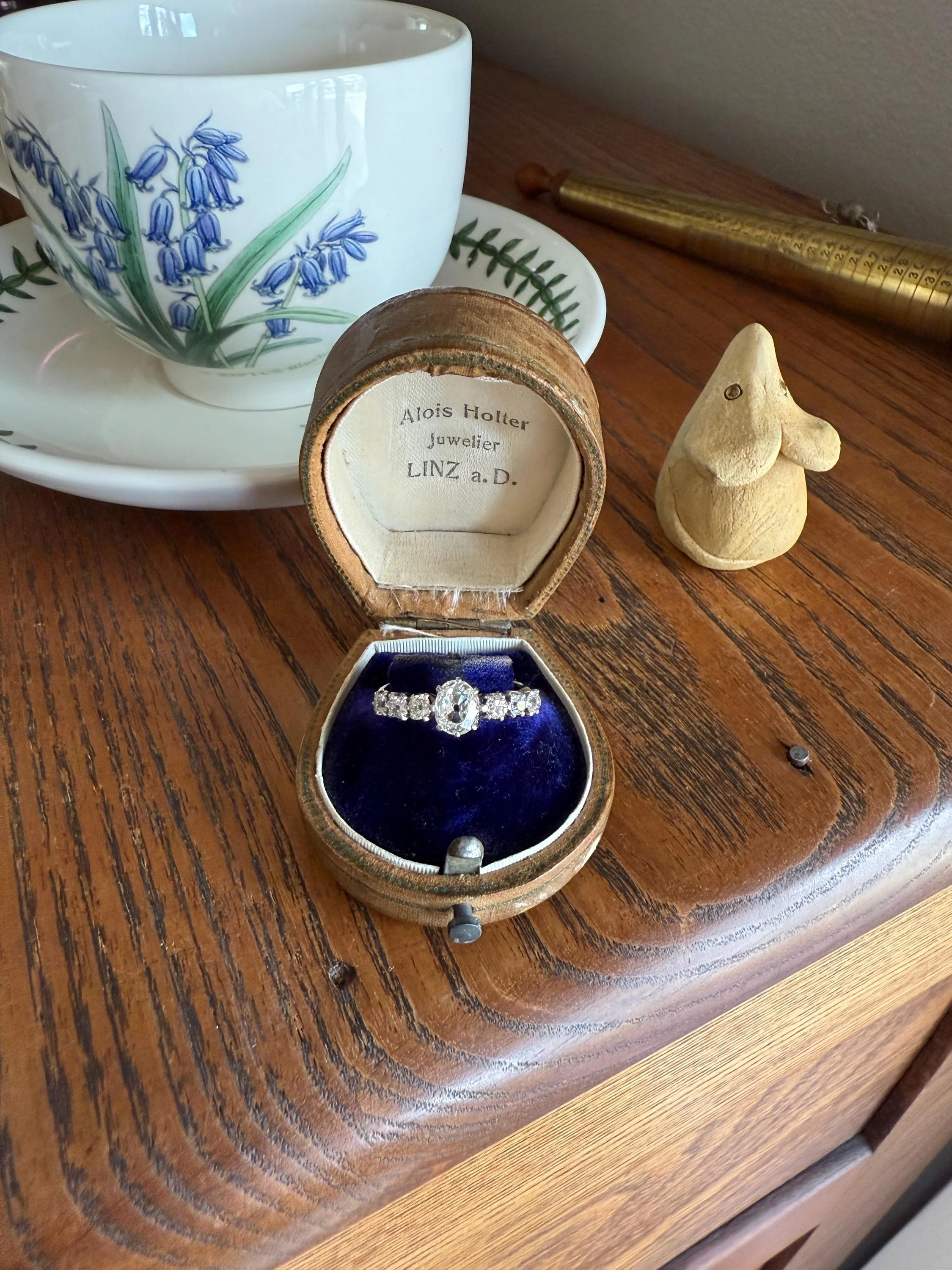 Antique Edwardian Art Deco 1.3 Carat Seven Stone Old Mine Cut Diamond Band Eye Clean Oval Center 18k Gold Platinum Prongs Tall Stacker - Image 18