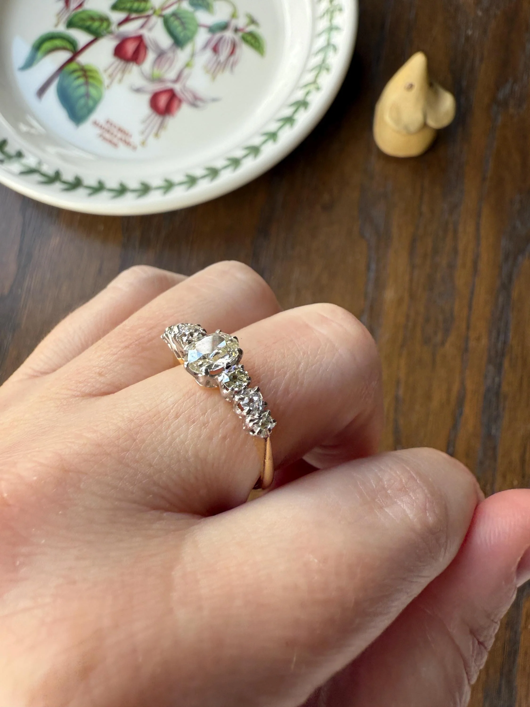 Antique Edwardian Art Deco 1.3 Carat Seven Stone Old Mine Cut Diamond Band Eye Clean Oval Center 18k Gold Platinum Prongs Tall Stacker - Image 4