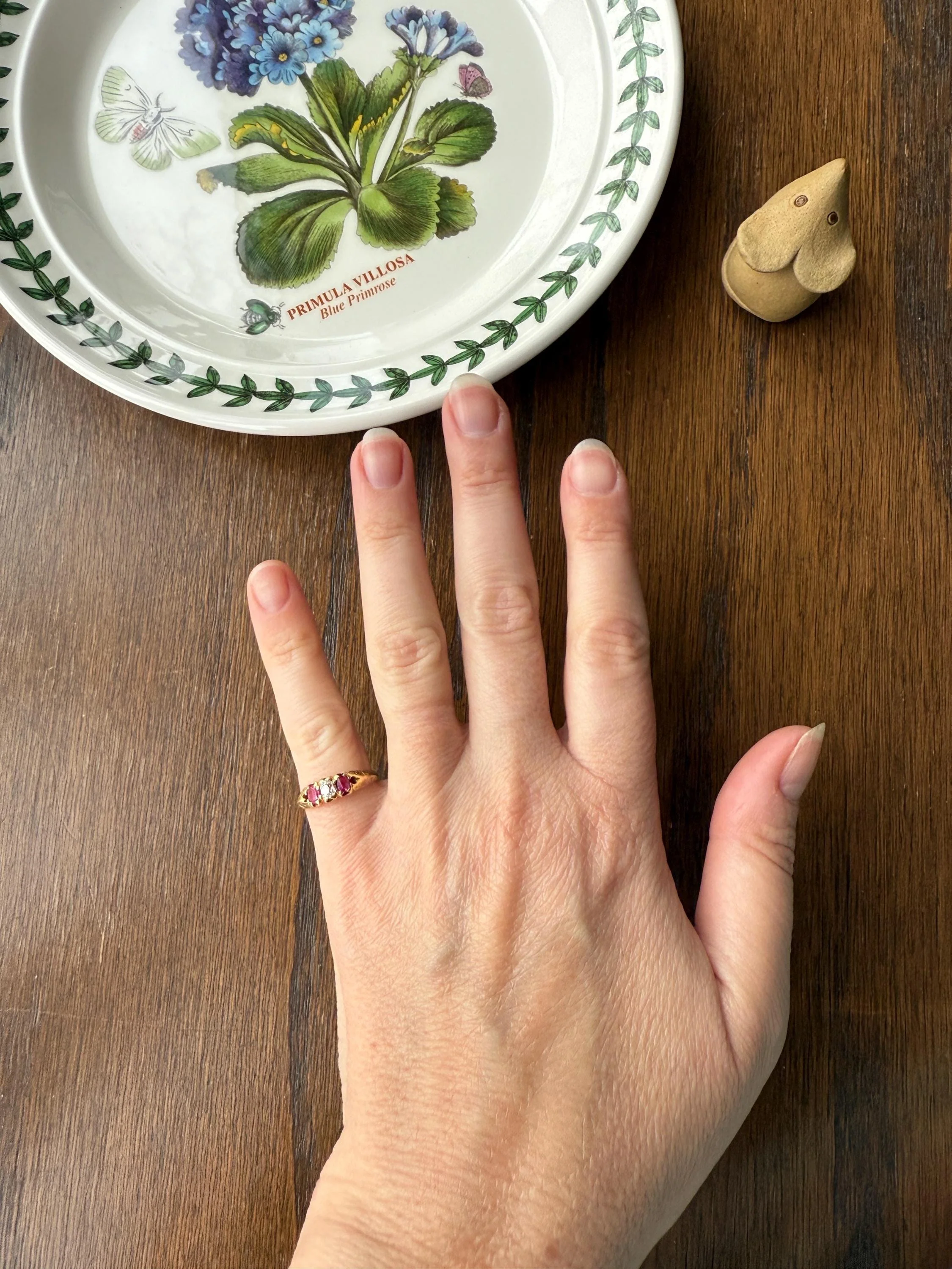 Antique Elongated Old Mine Cut DIAMOND Ruby Pink 18k Gold Three Stone Ring Stacker Band Victorian Pinky Midi Engraved Knife Edge Shoulders - Image 10