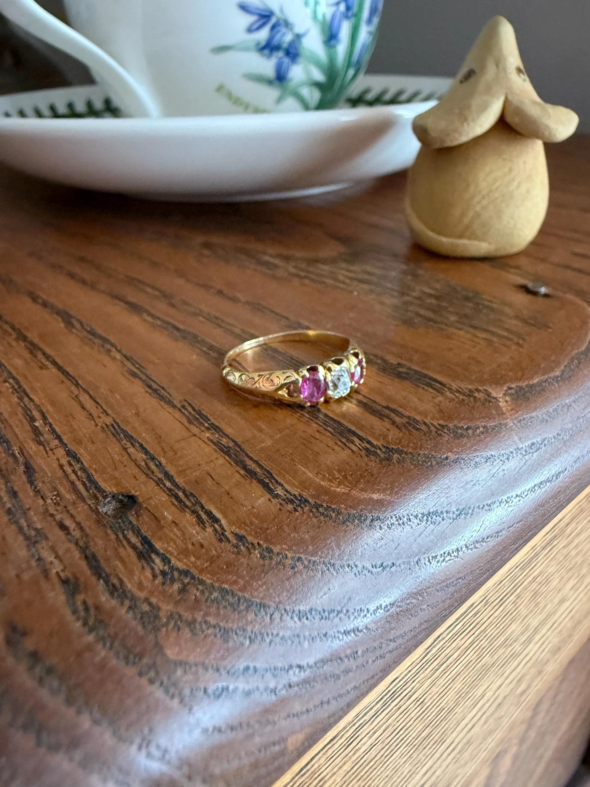 Antique Elongated Old Mine Cut DIAMOND Ruby Pink 18k Gold Three Stone Ring Stacker Band Victorian Pinky Midi Engraved Knife Edge Shoulders - Image 11