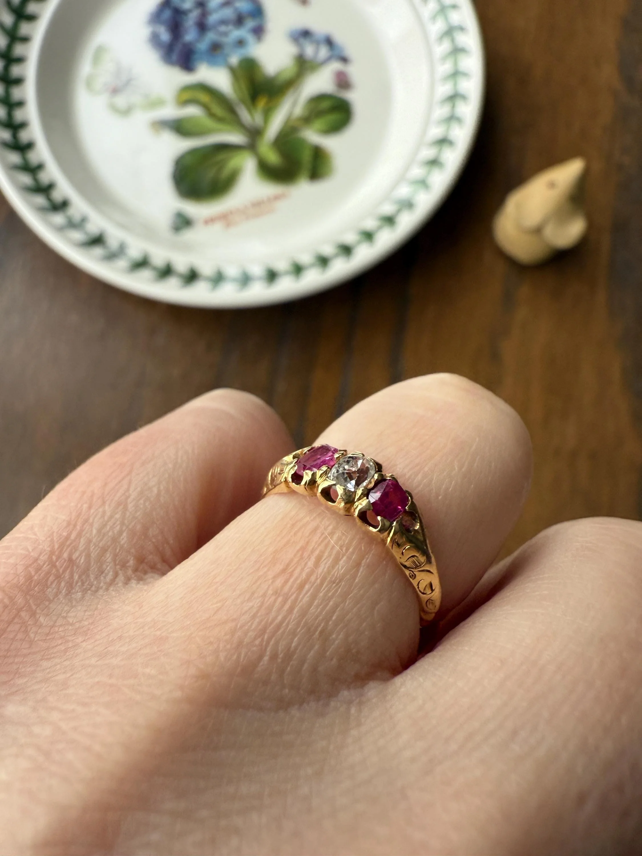 Antique Elongated Old Mine Cut DIAMOND Ruby Pink 18k Gold Three Stone Ring Stacker Band Victorian Pinky Midi Engraved Knife Edge Shoulders - Image 13
