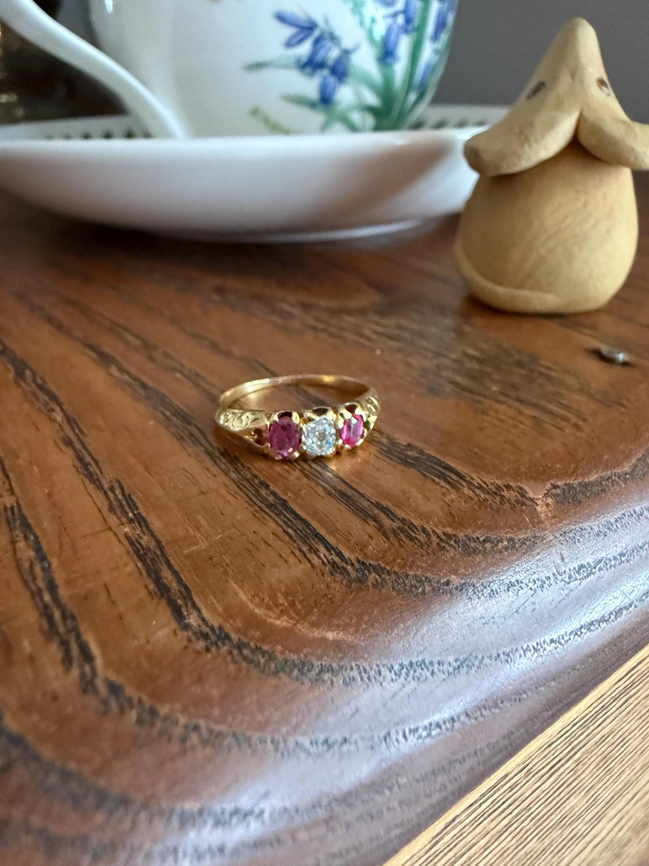 Antique Elongated Old Mine Cut DIAMOND Ruby Pink 18k Gold Three Stone Ring Stacker Band Victorian Pinky Midi Engraved Knife Edge Shoulders - Image 14