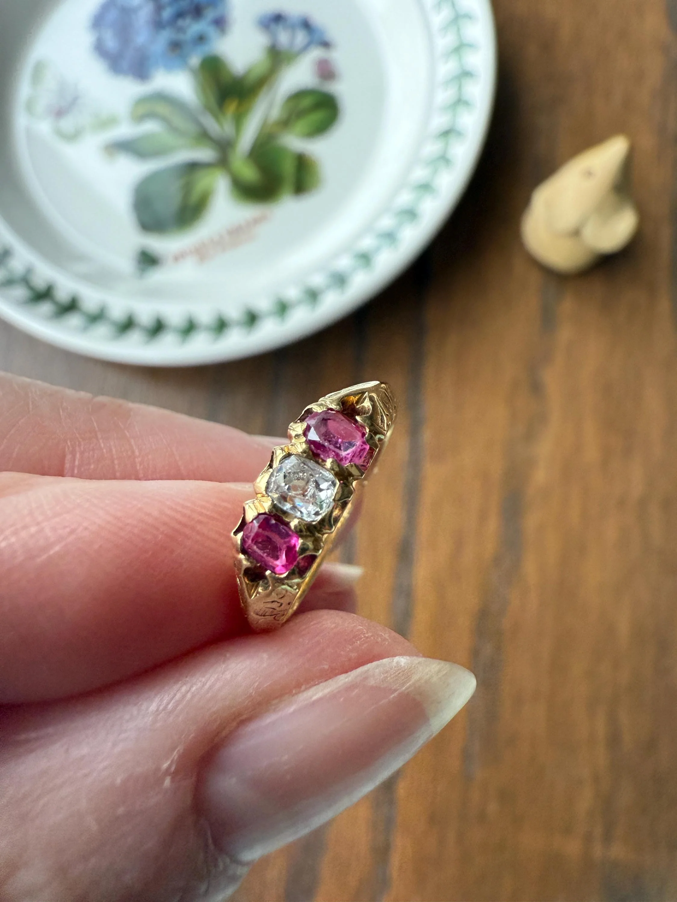 Antique Elongated Old Mine Cut DIAMOND Ruby Pink 18k Gold Three Stone Ring Stacker Band Victorian Pinky Midi Engraved Knife Edge Shoulders - Image 2