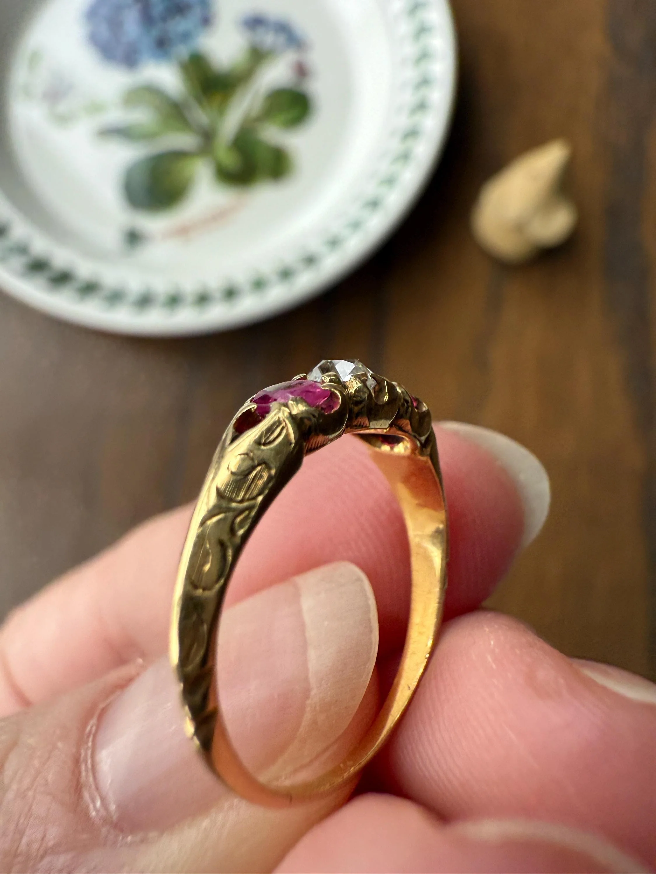 Antique Elongated Old Mine Cut DIAMOND Ruby Pink 18k Gold Three Stone Ring Stacker Band Victorian Pinky Midi Engraved Knife Edge Shoulders - Image 3