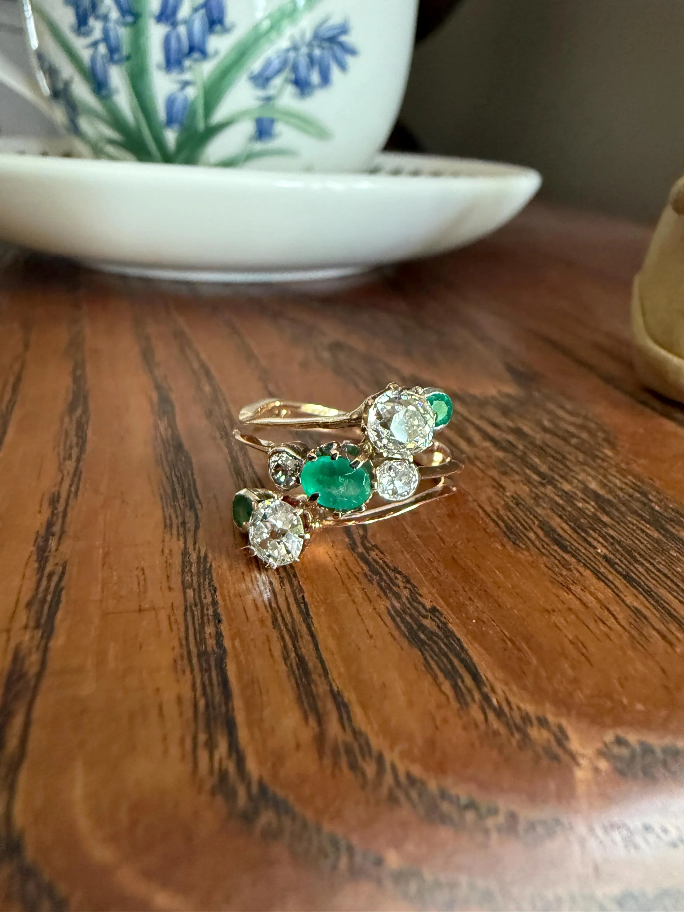 Antique EMERALD 1.4 Carat Old Mine Cut DIAMOND Angled Cluster Ring Chunky Victorian 18k Gold Two Levels Double Bands Green - Image 11