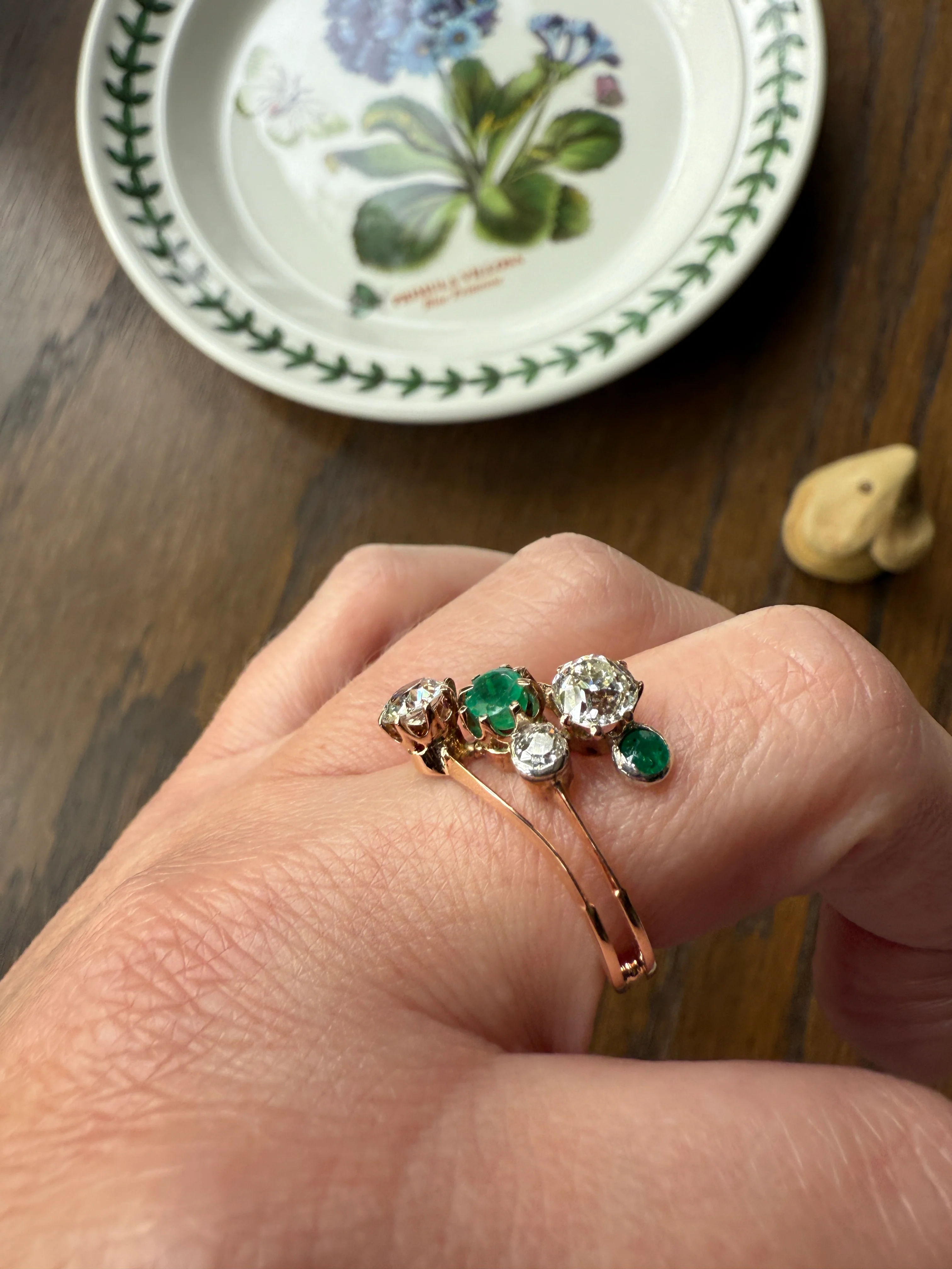 Antique EMERALD 1.4 Carat Old Mine Cut DIAMOND Angled Cluster Ring Chunky Victorian 18k Gold Two Levels Double Bands Green - Image 14