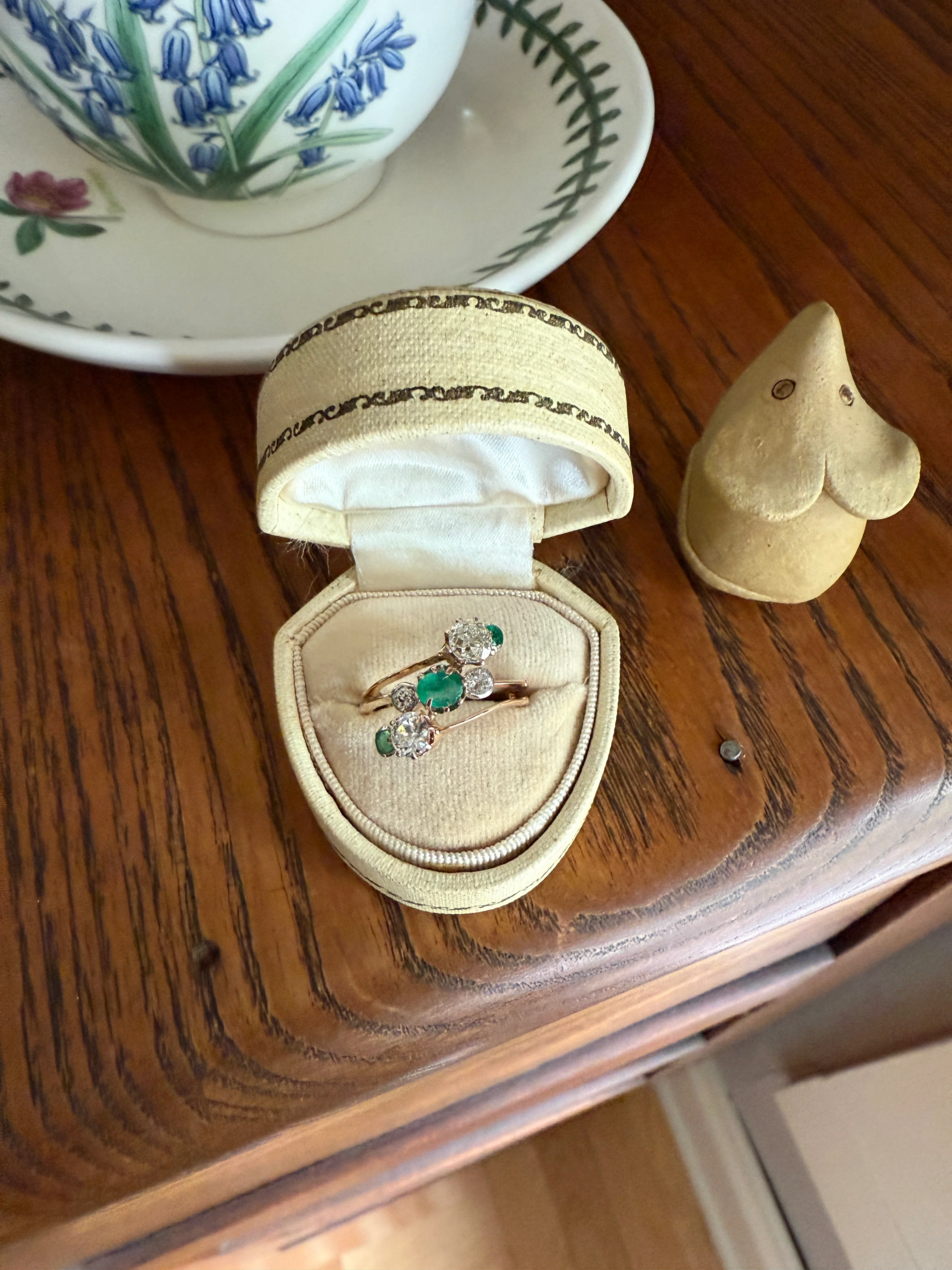 Antique EMERALD 1.4 Carat Old Mine Cut DIAMOND Angled Cluster Ring Chunky Victorian 18k Gold Two Levels Double Bands Green - Image 15